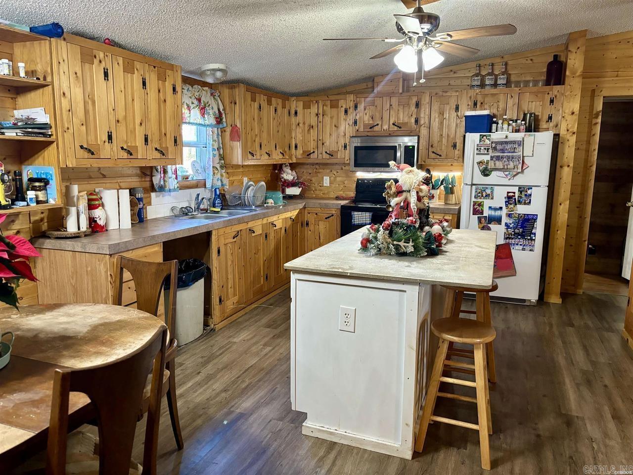 601 W 3RD  Dierks, AR