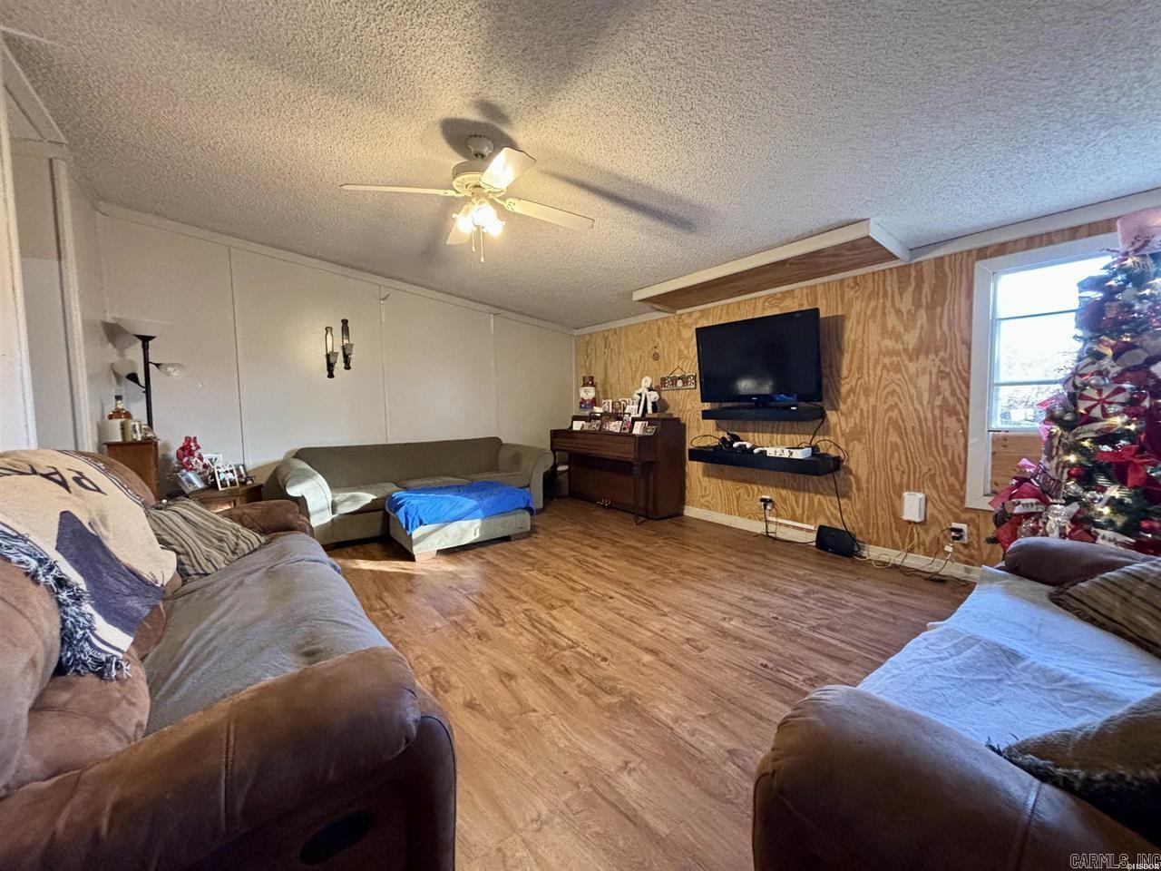601 W 3RD  Dierks, AR