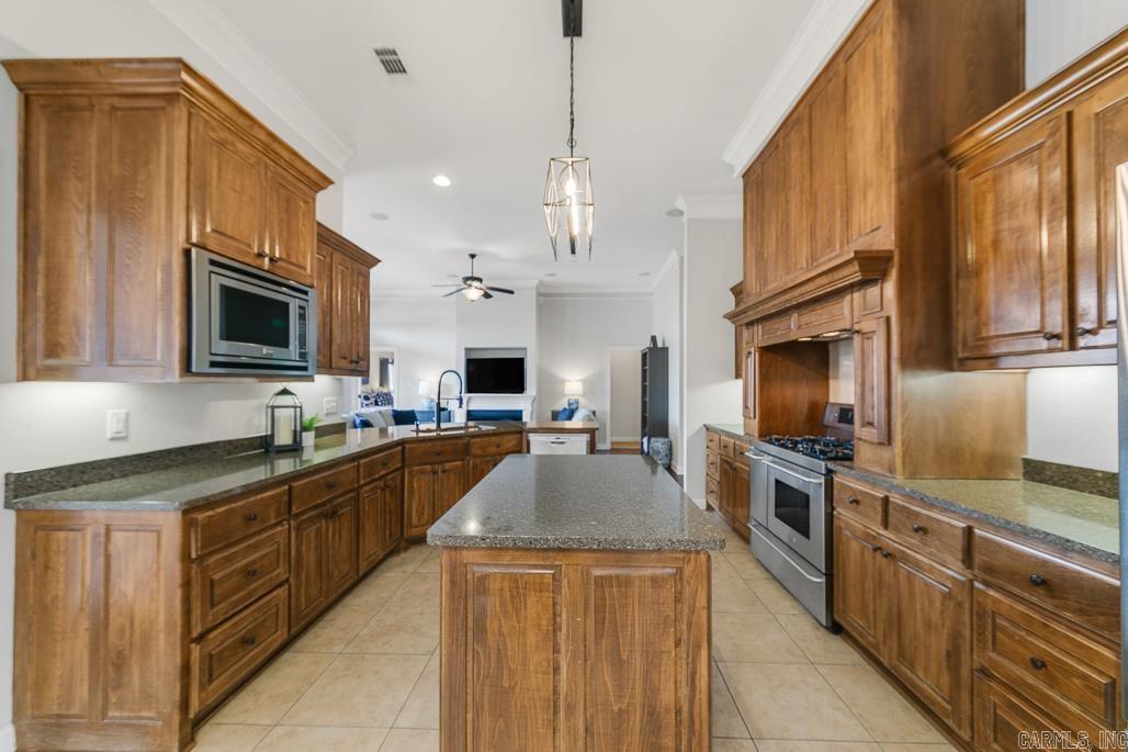 1106  Aberdour Drive  Cabot, AR