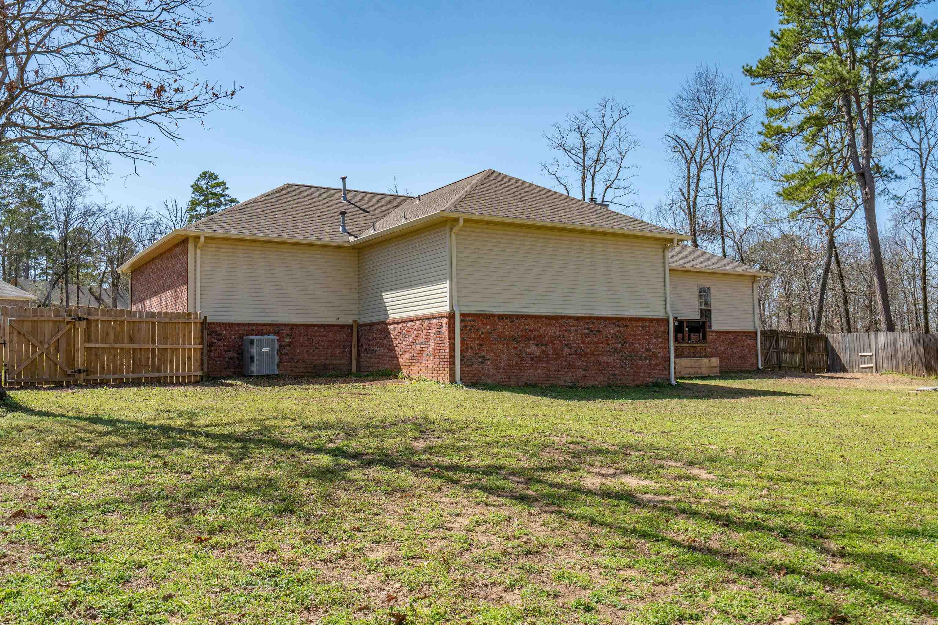 122  Wildwood Forest Road  Hot Springs, AR