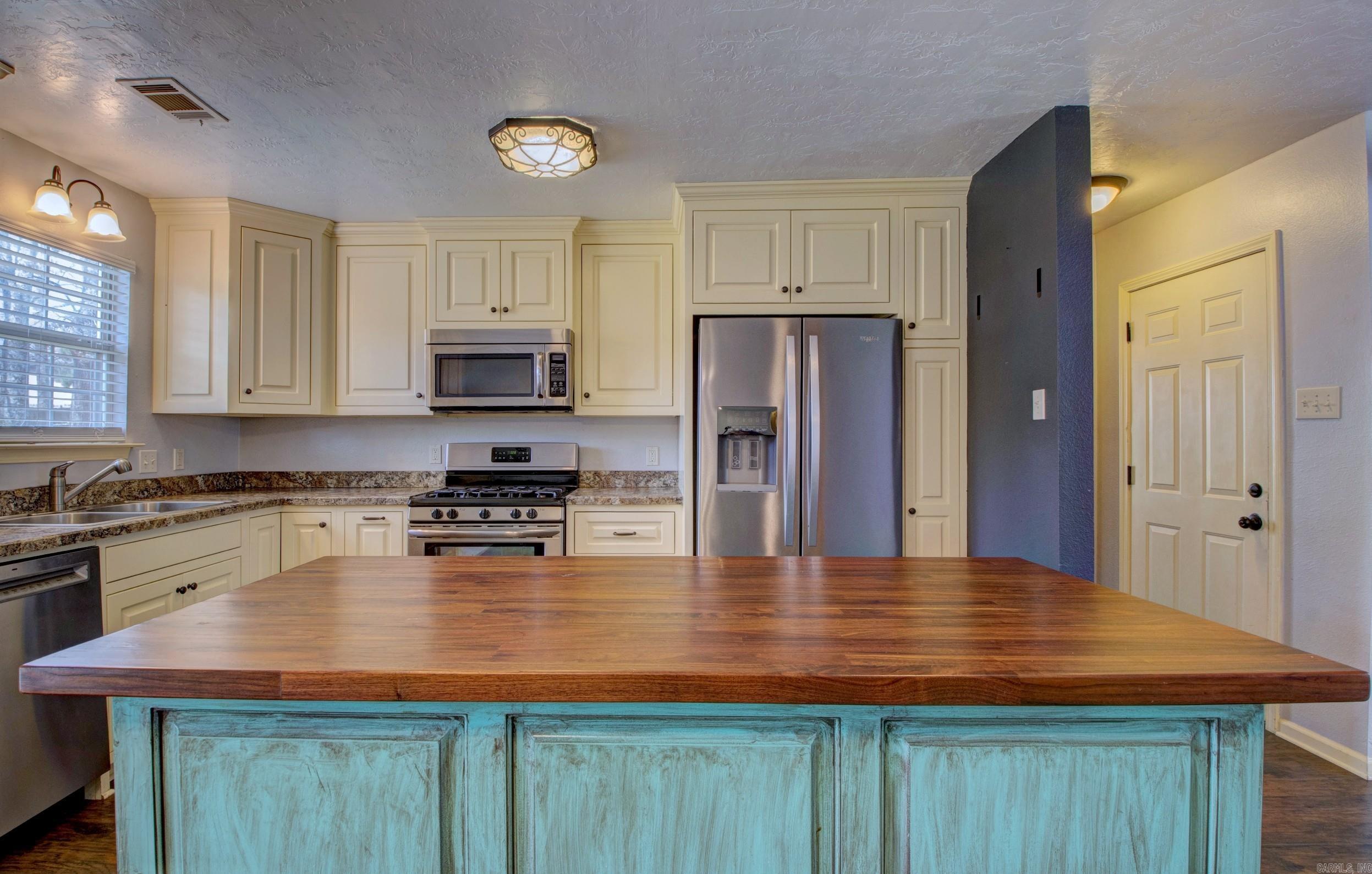 3002  Frendall  Benton, AR