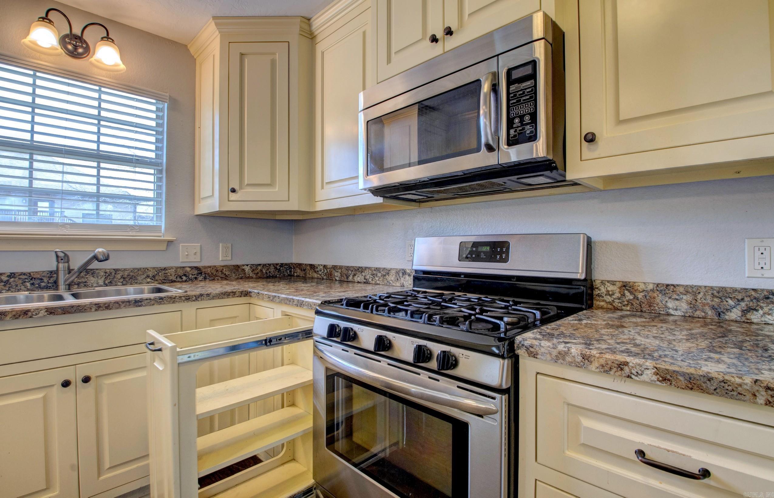 3002  Frendall  Benton, AR