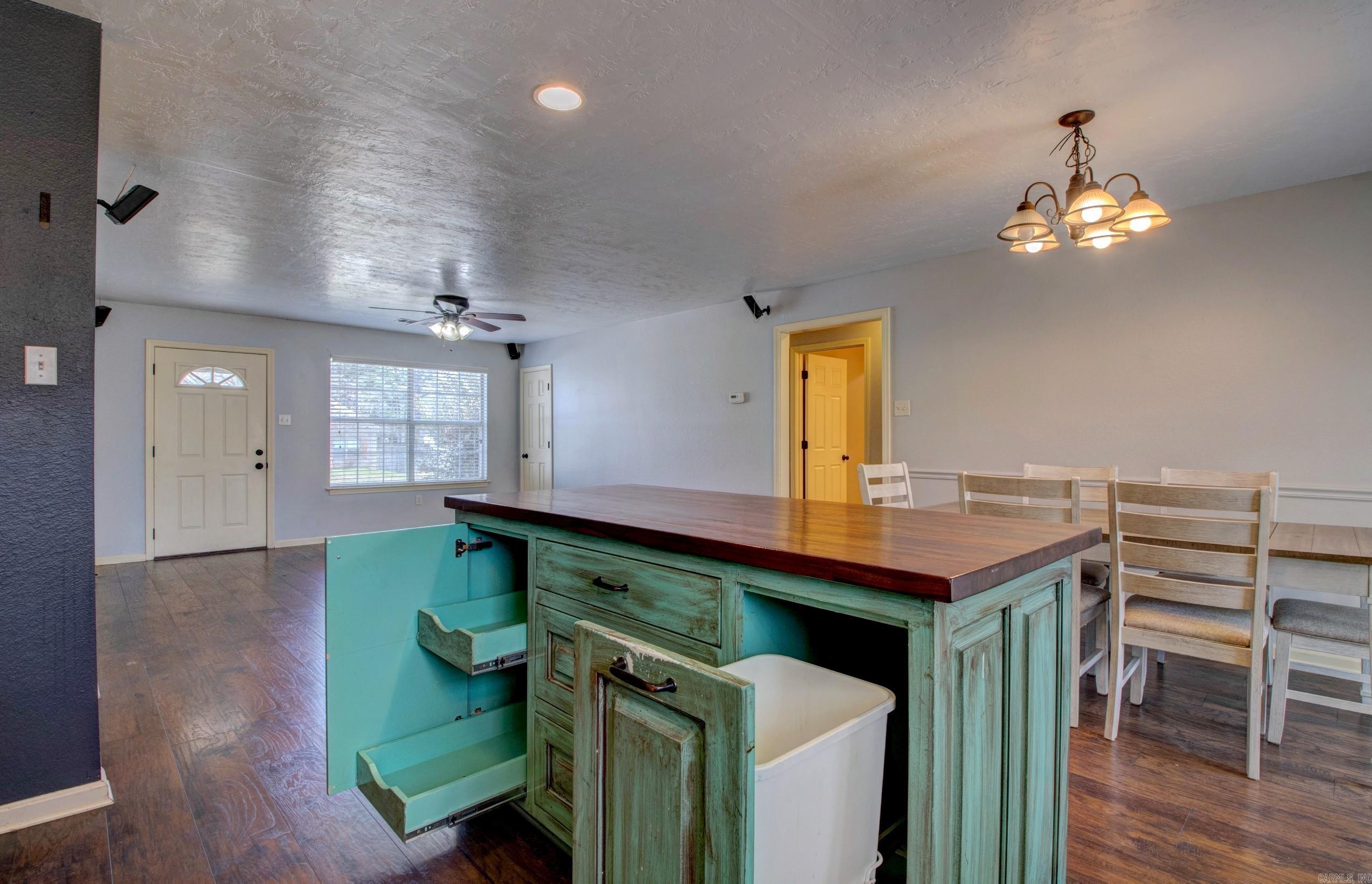 3002  Frendall  Benton, AR