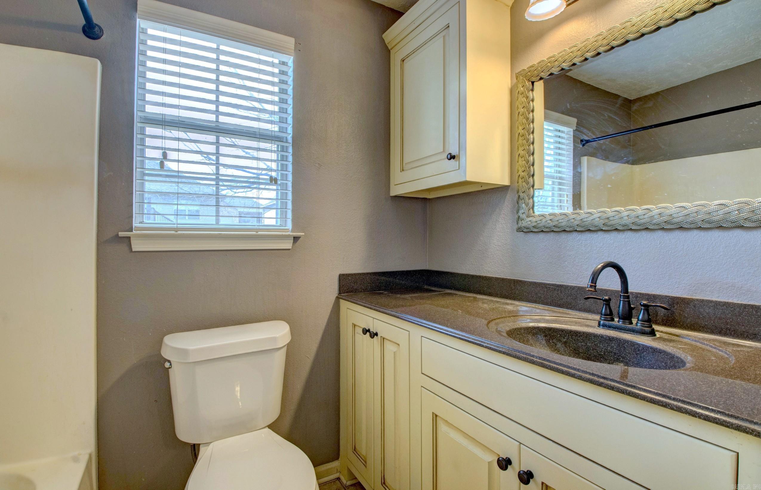 3002  Frendall  Benton, AR