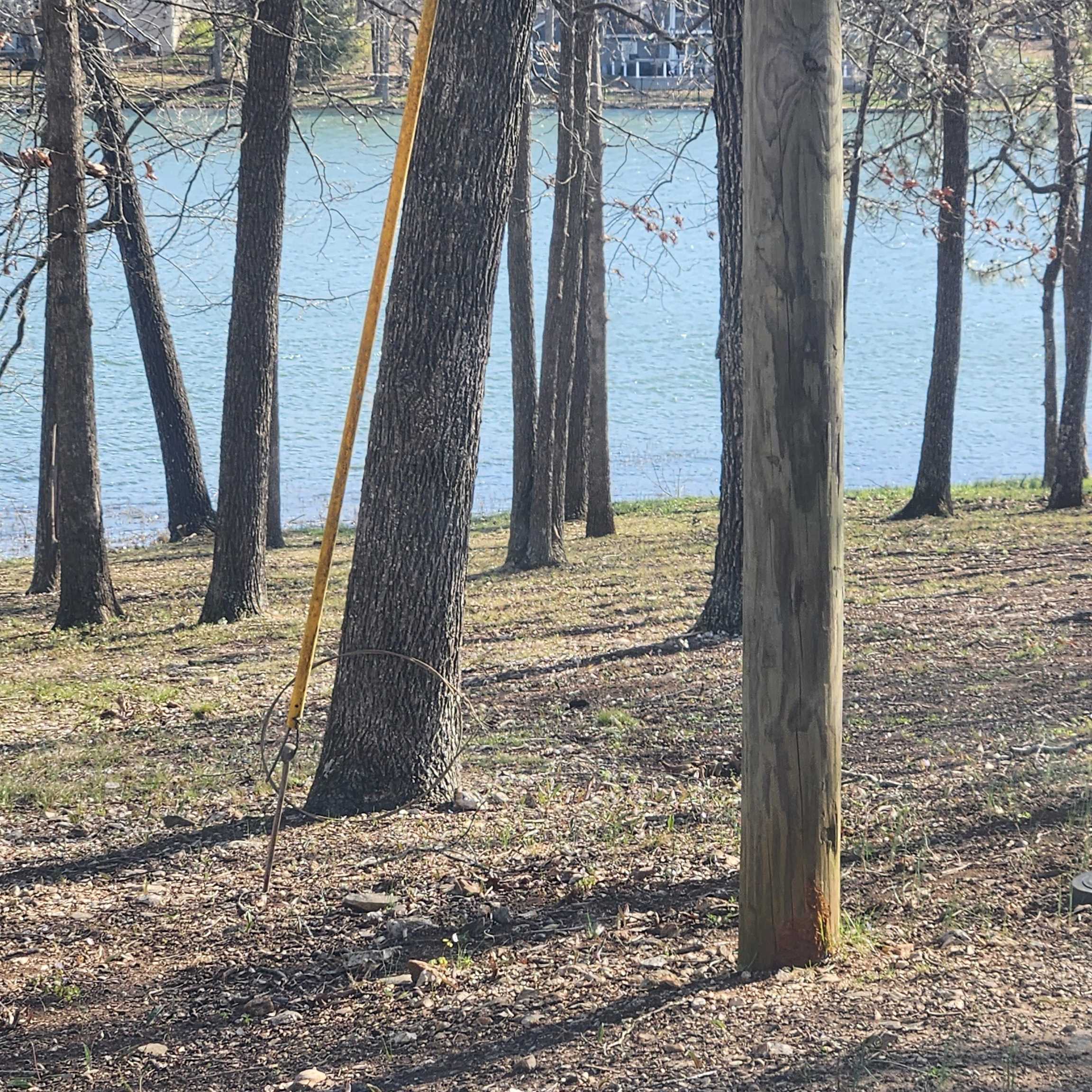  W Lakeshore  Cherokee Village, AR