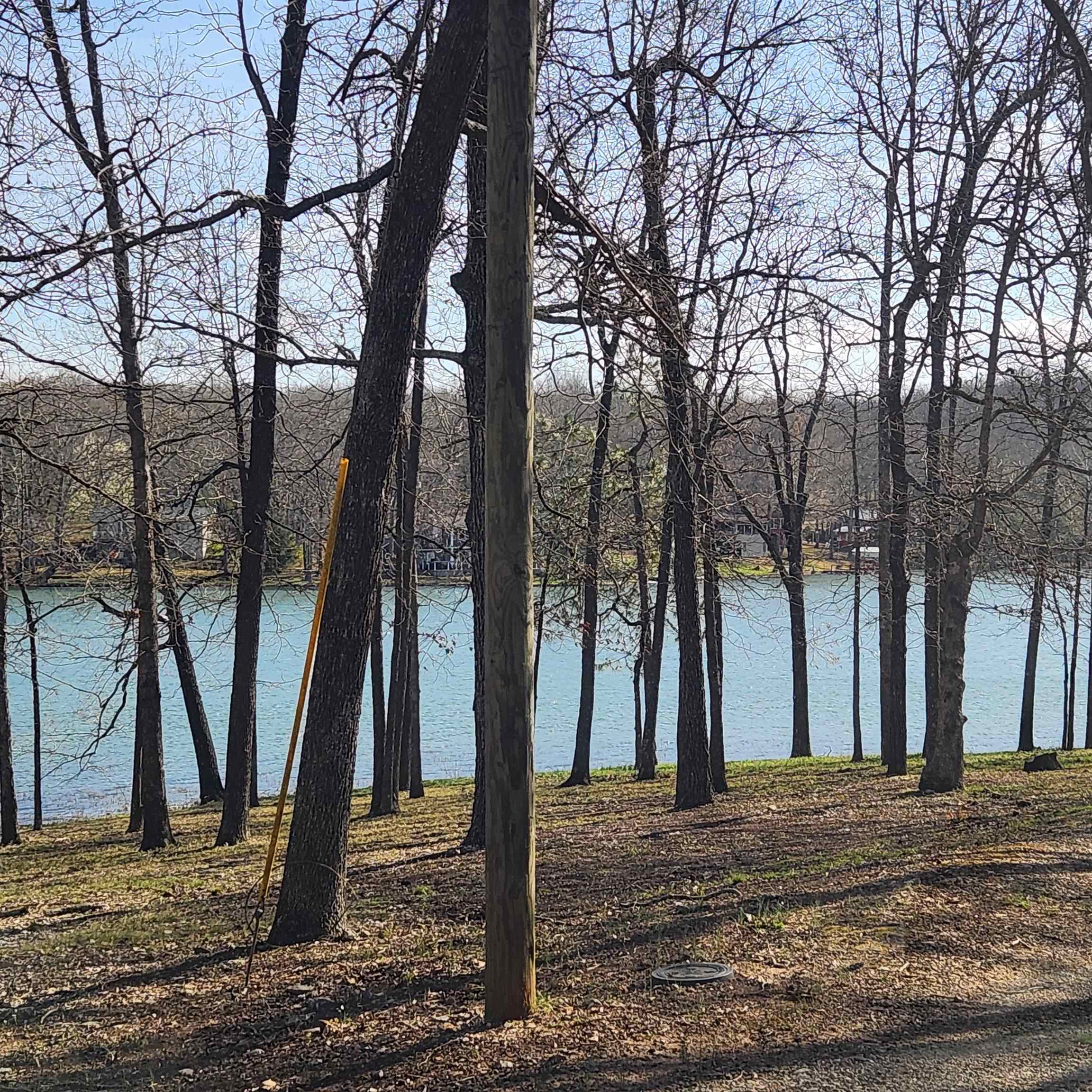  W Lakeshore  Cherokee Village, AR