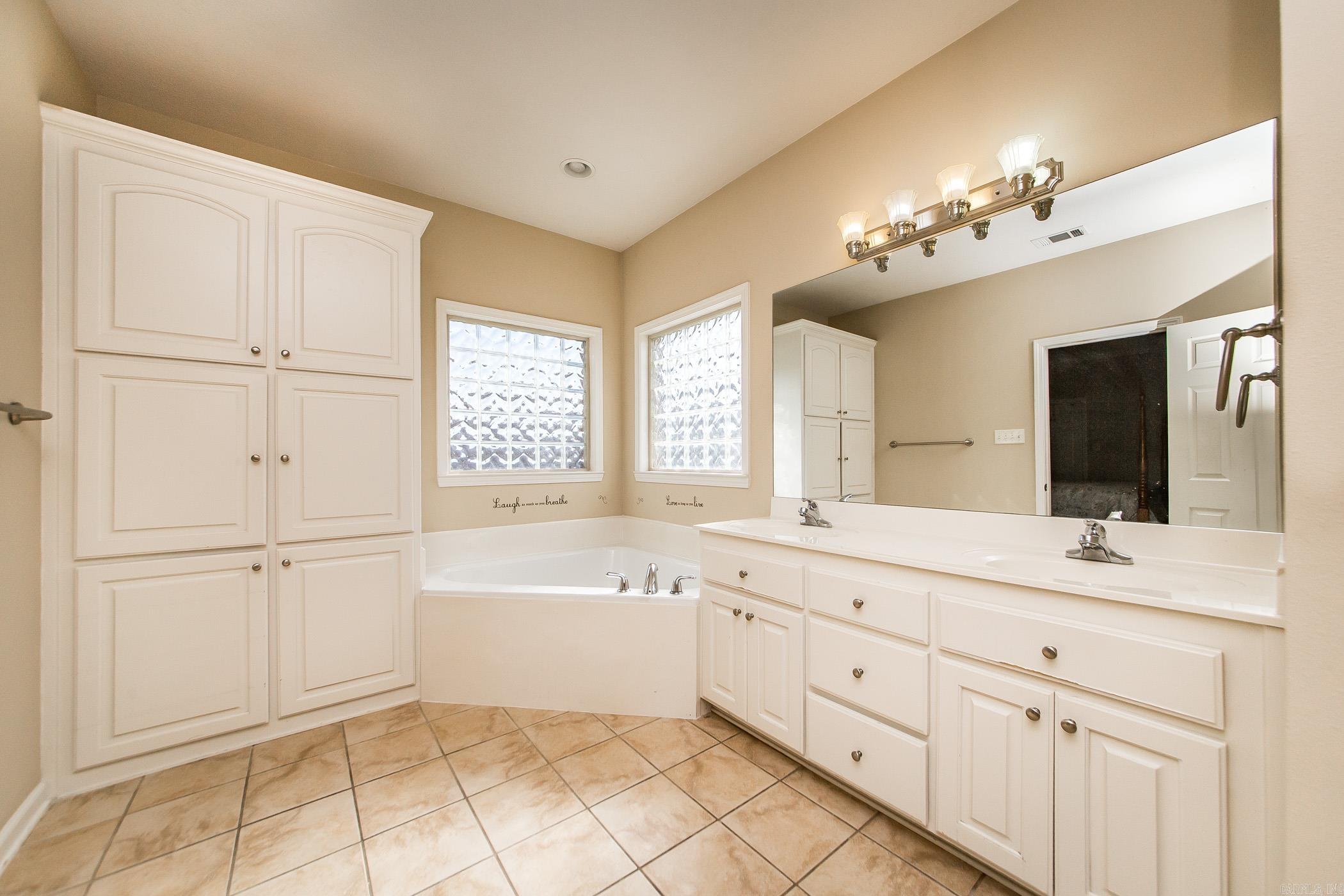 2426  Palisade  Cabot, AR