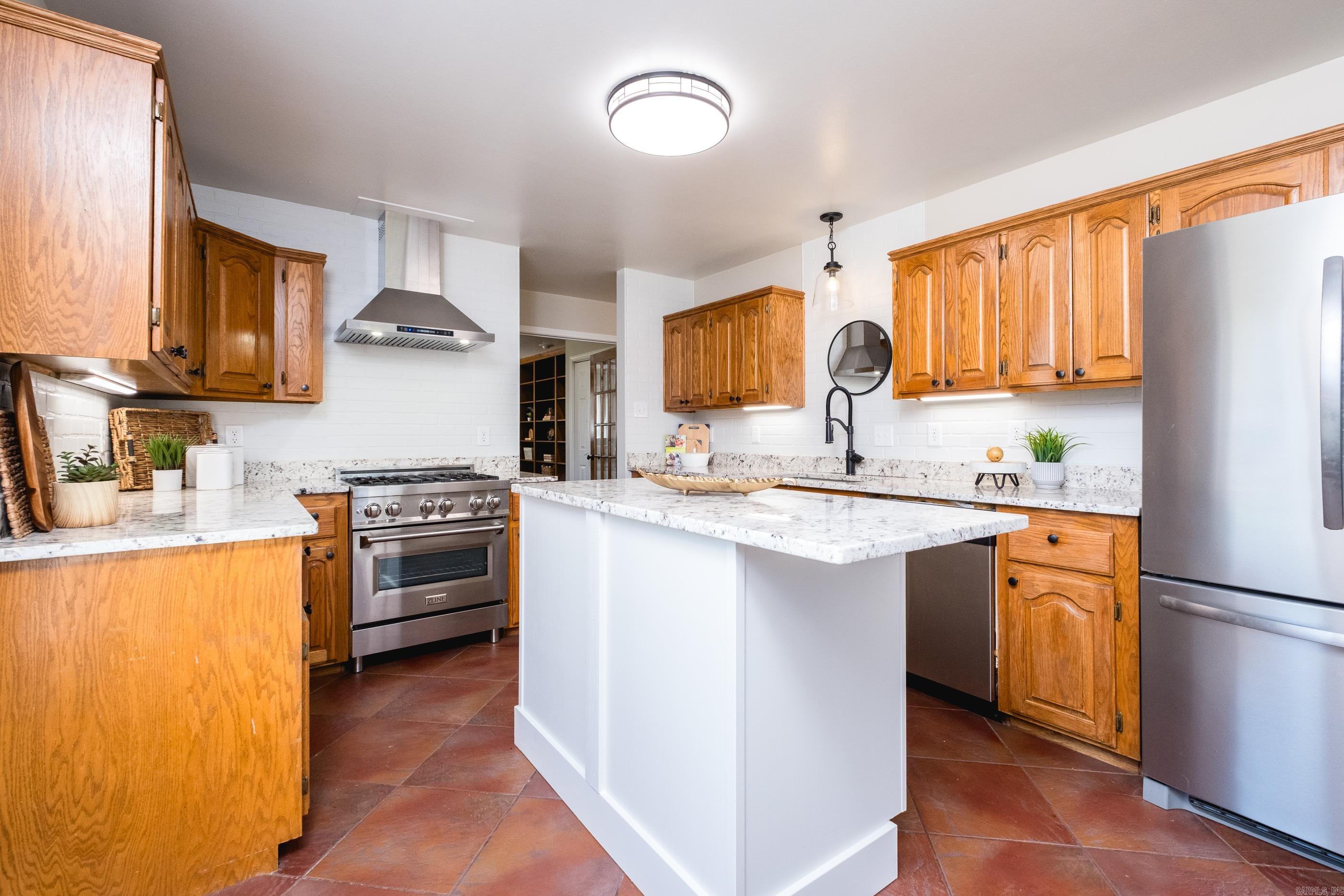 18719  Newton  Roland, AR