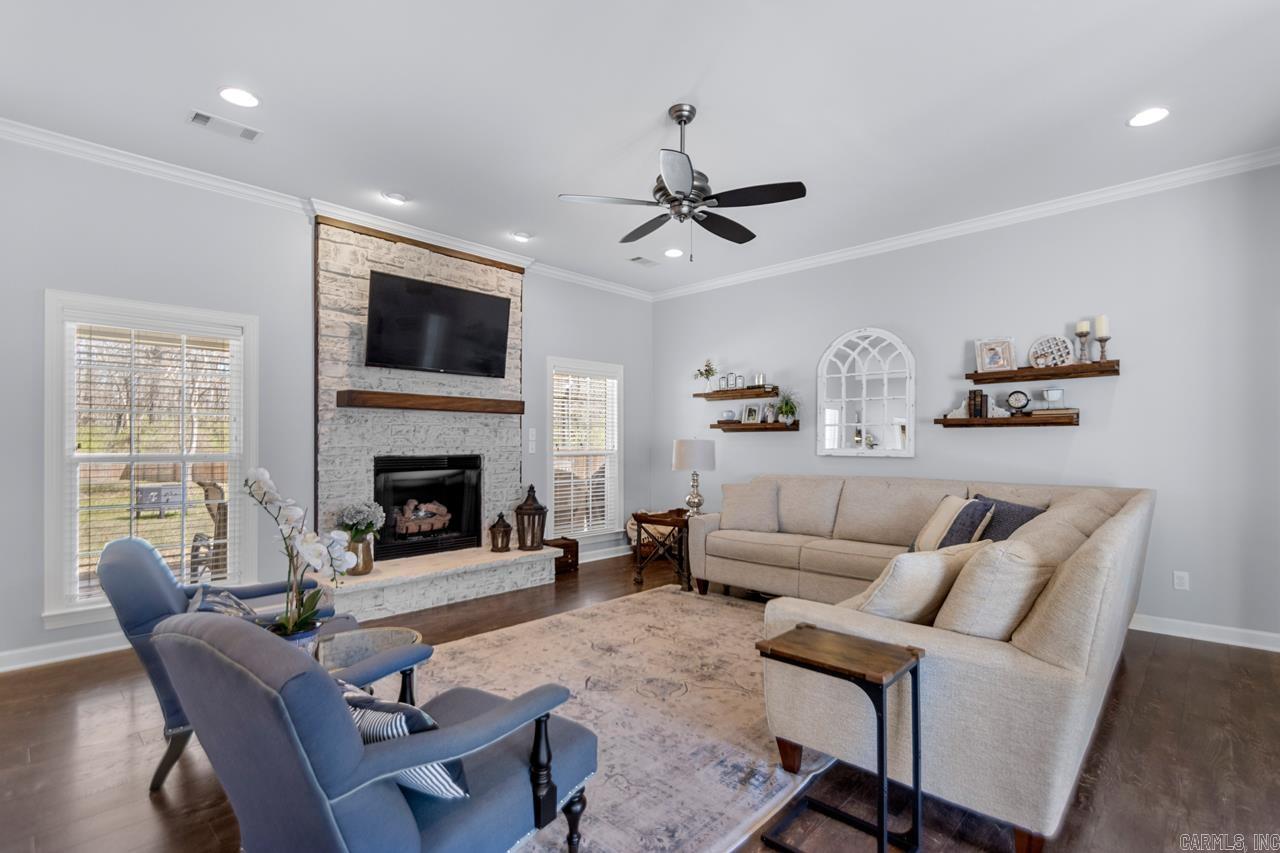 21274  Meadows Acres  Hensley, AR