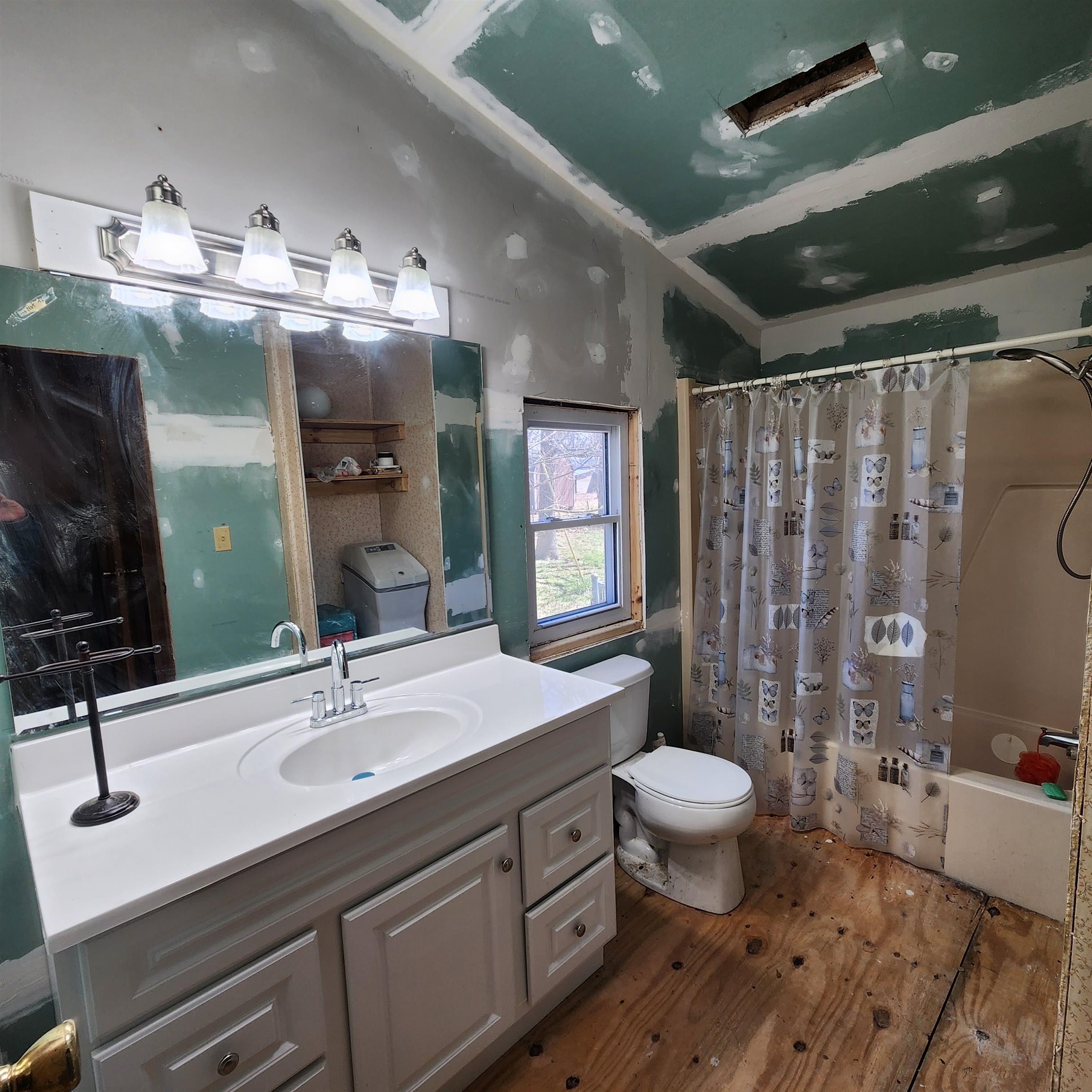 2138  Hwy 175  Wirth, AR