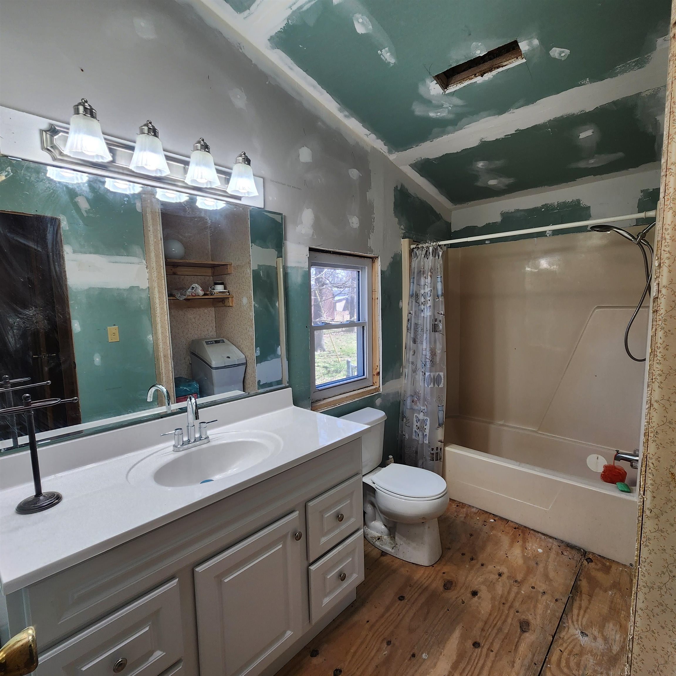 2138  Hwy 175  Wirth, AR