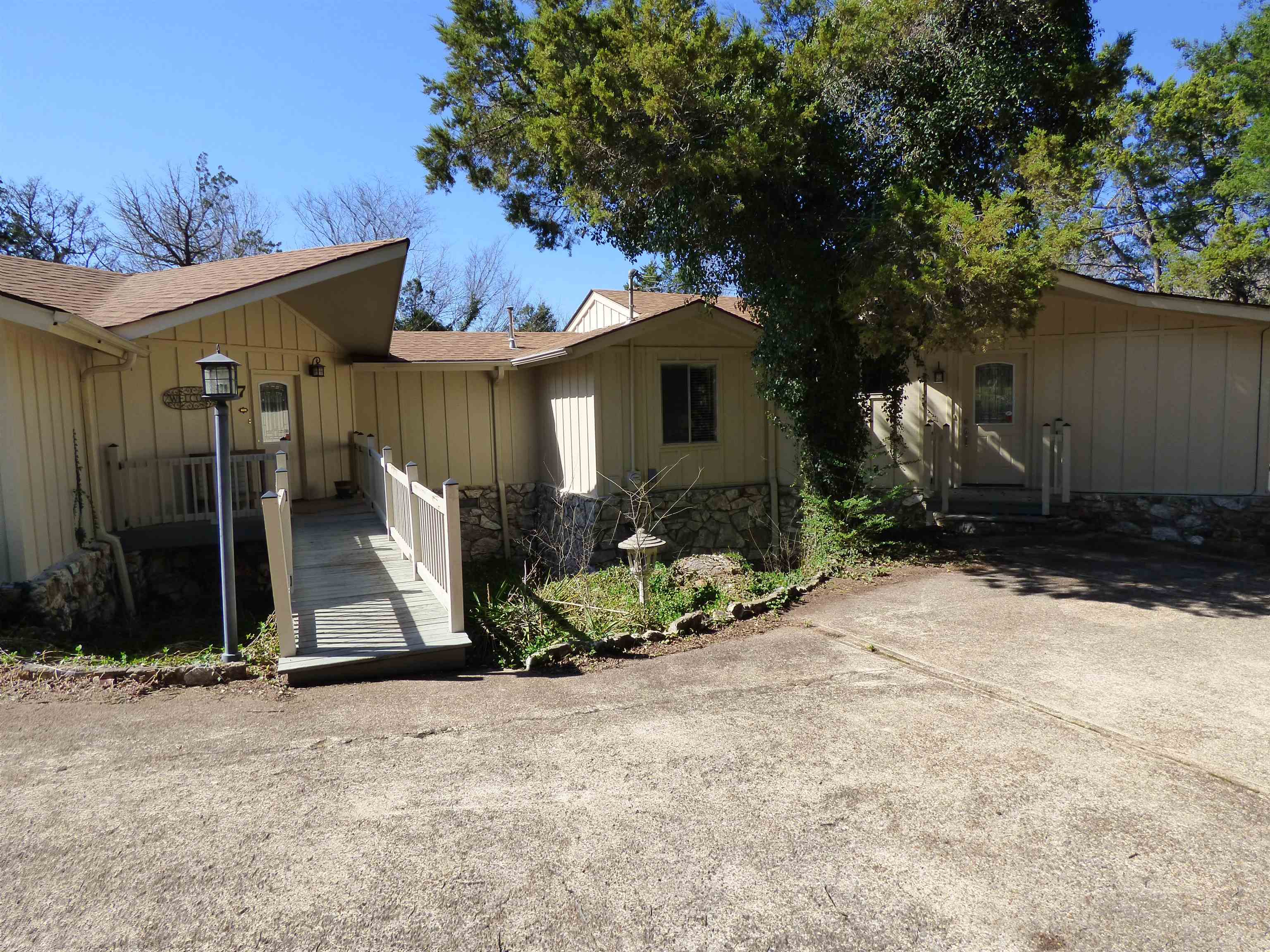 7 Cochise Circle Cherokee Village, AR 72529