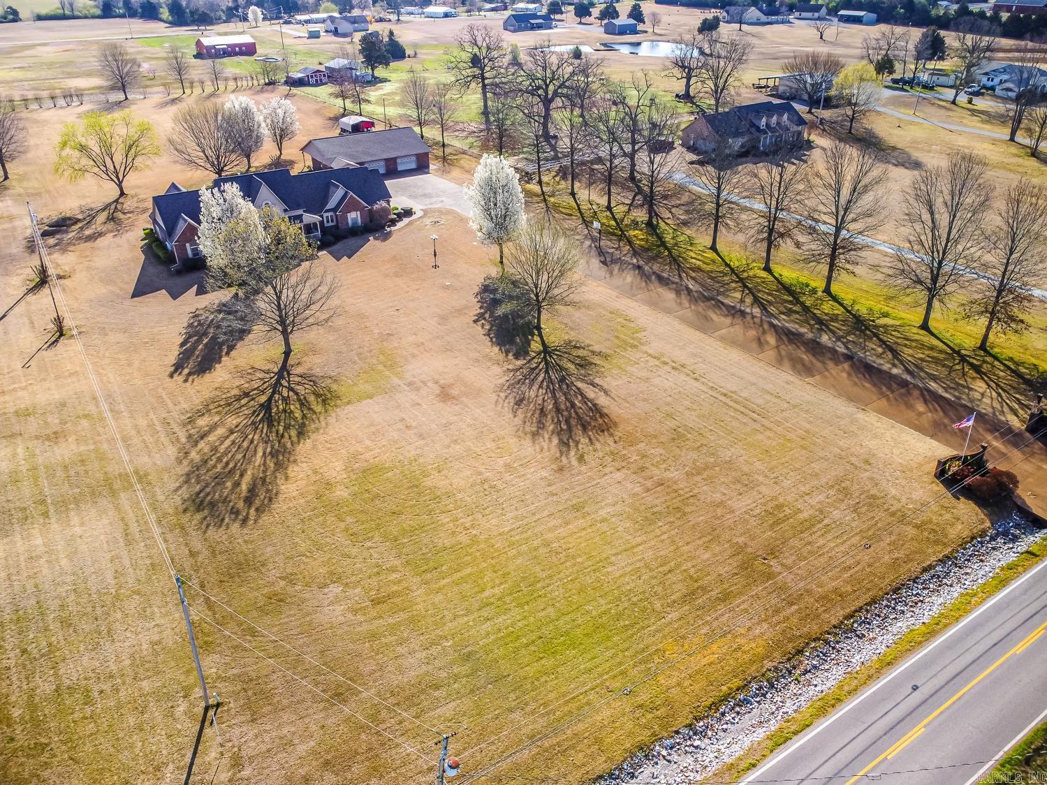 1300 N Locust  Newark, AR
