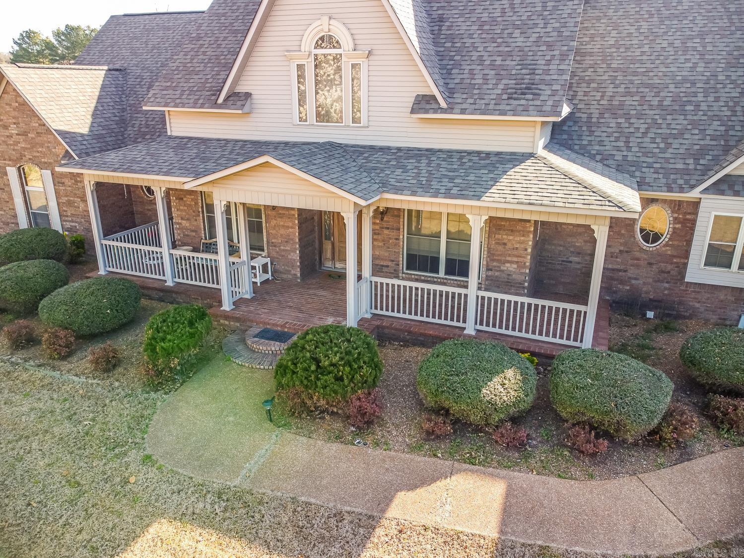 1300 N Locust  Newark, AR