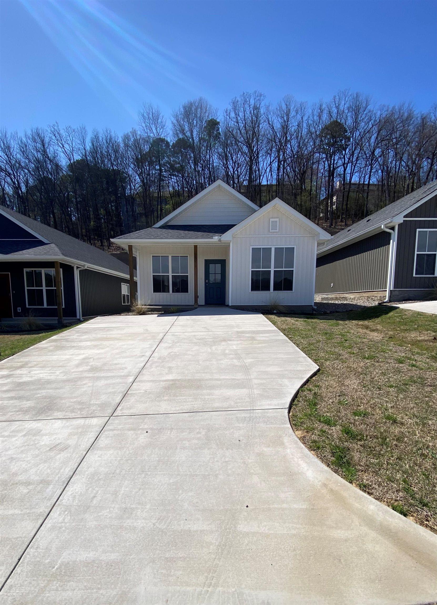 25 Wolfsbridge Loop