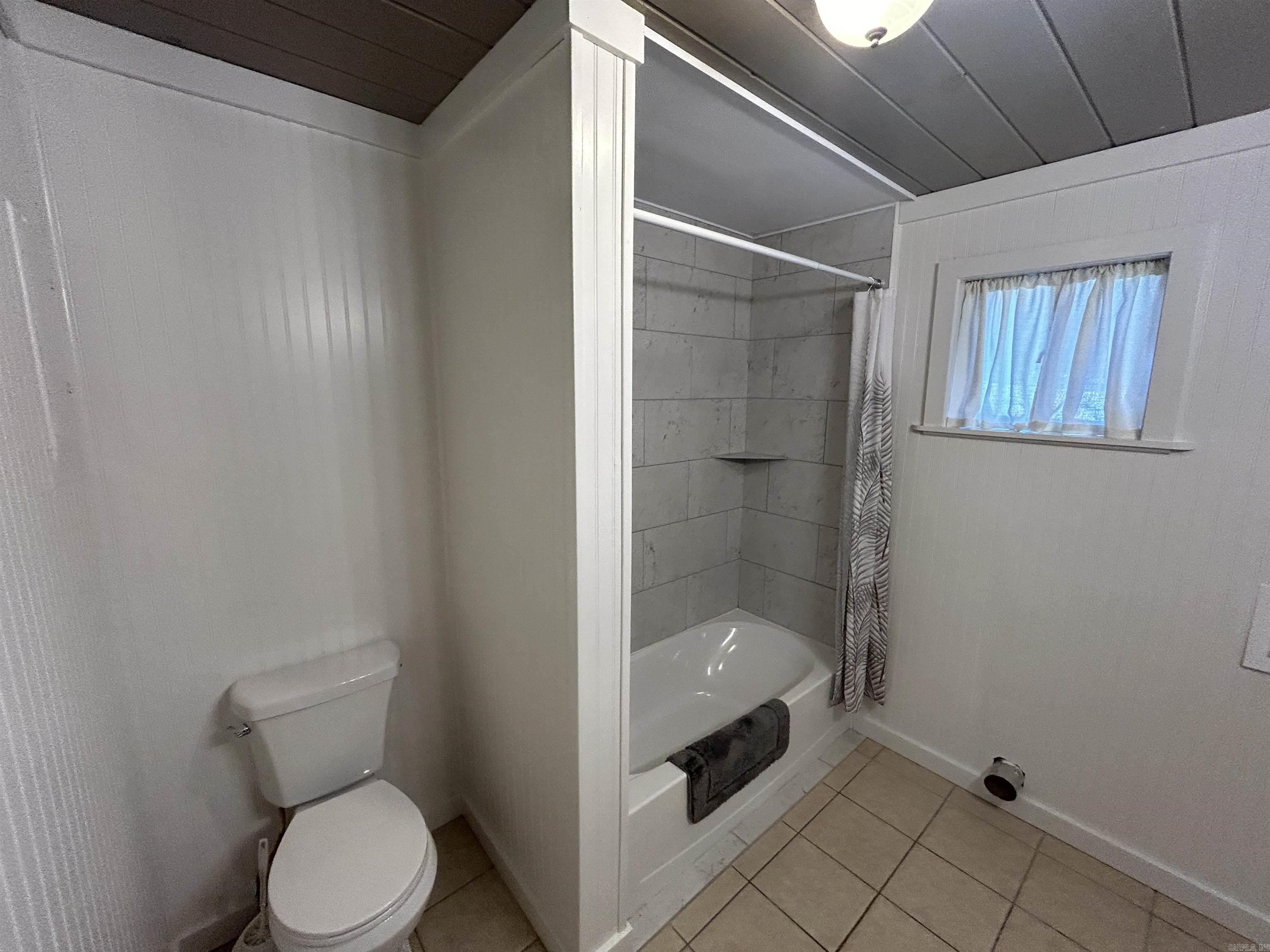 415 E Main  Bradford, AR