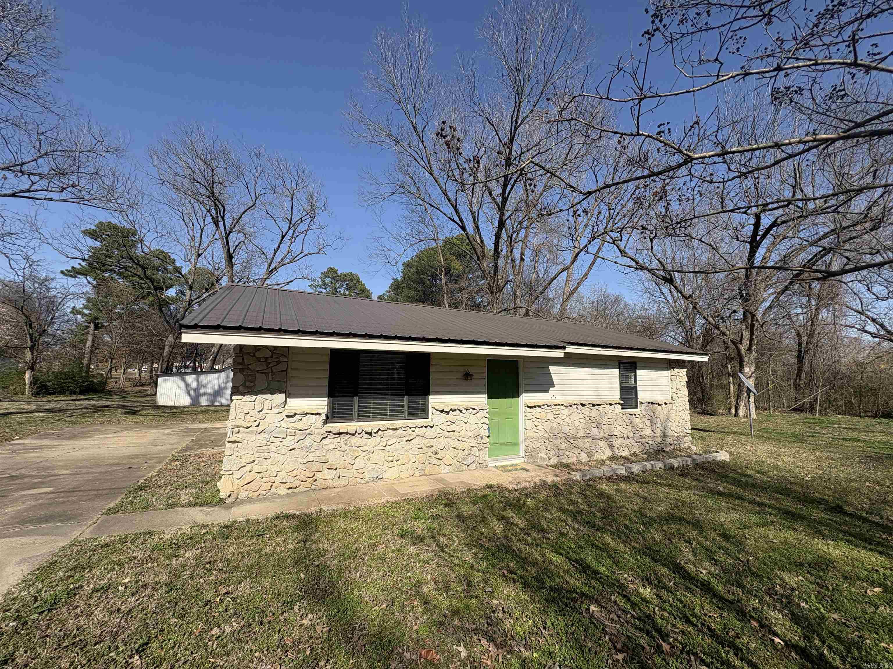 415 E Main  Bradford, AR