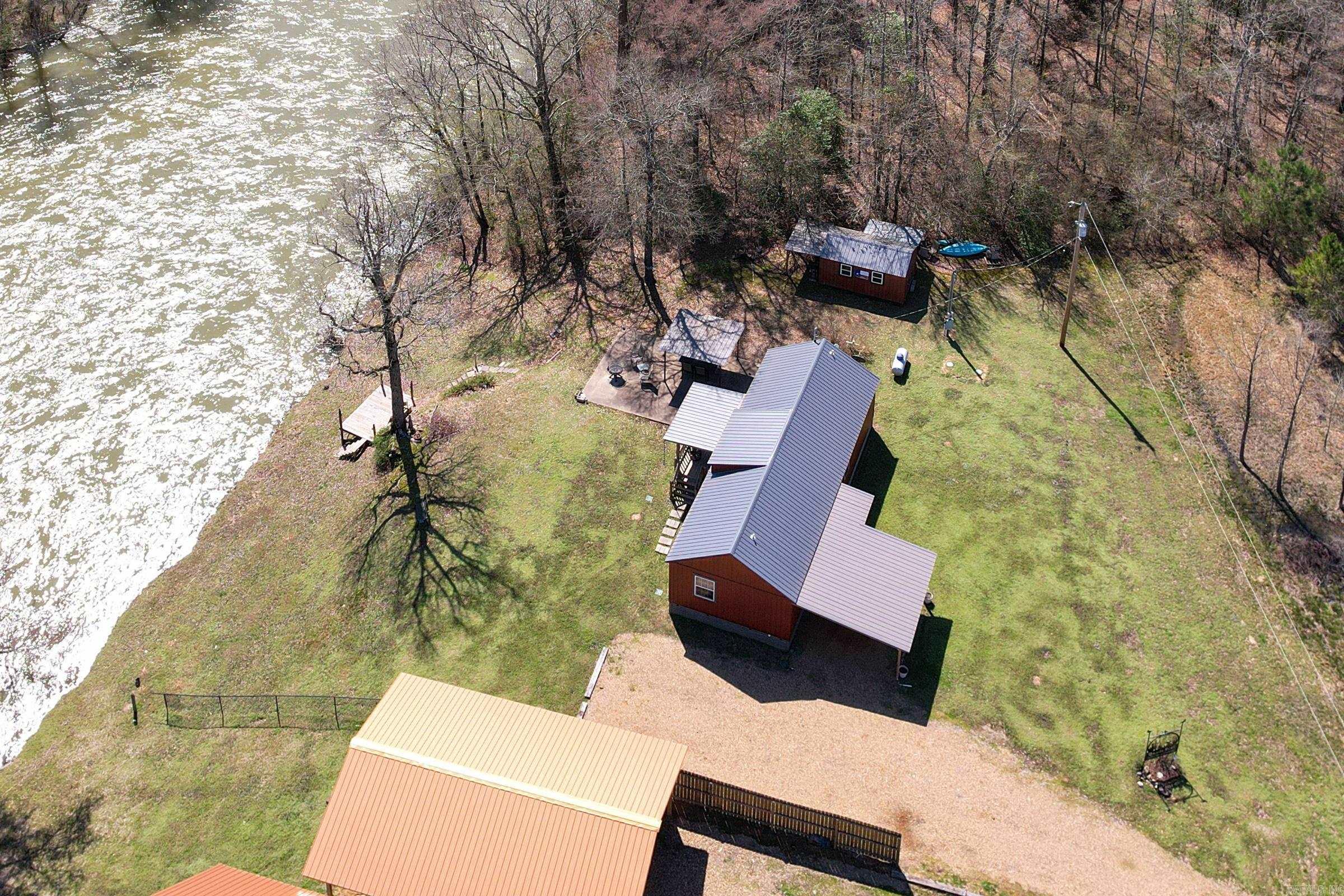539  Clinton Crossing  Gillham, AR