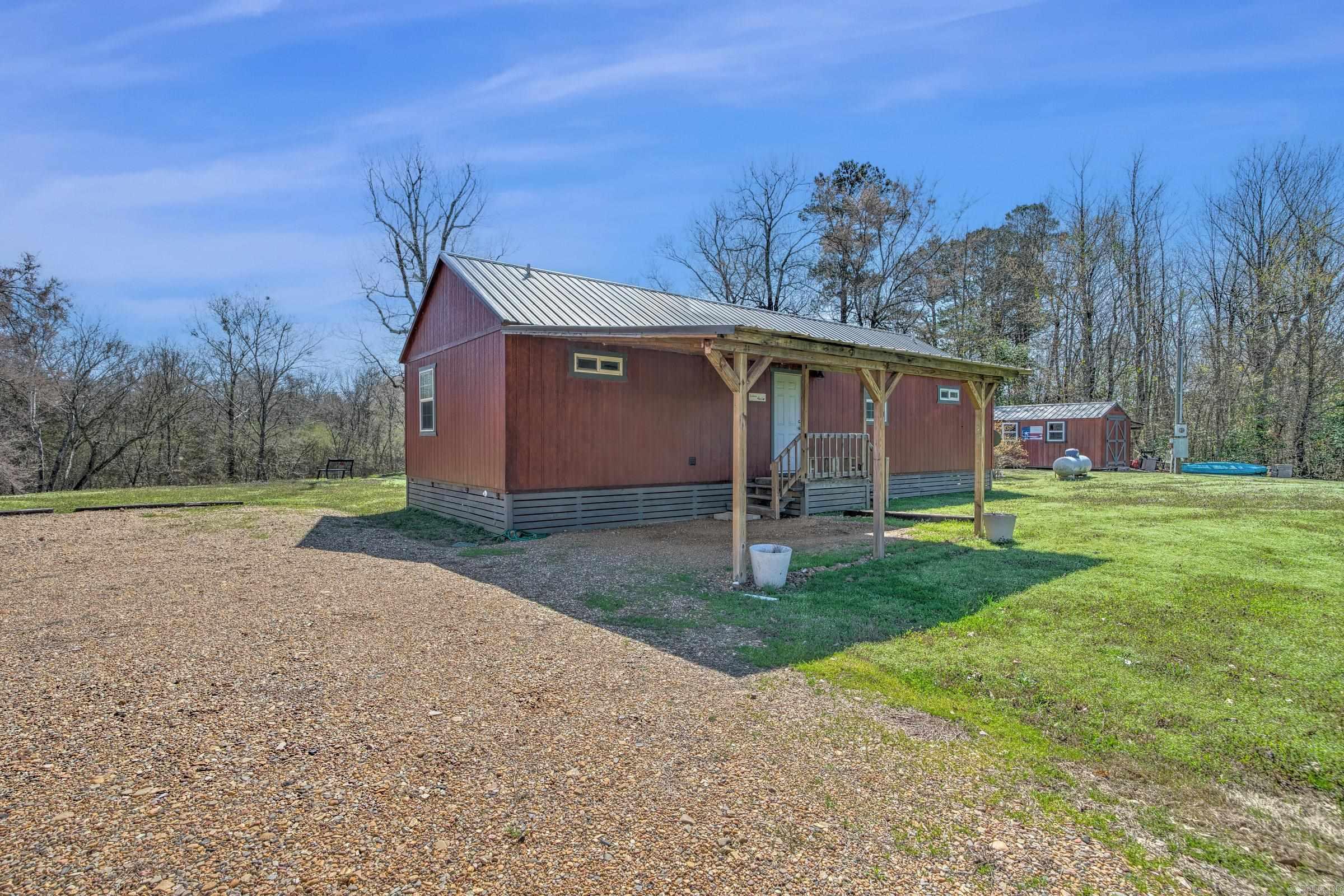 539  Clinton Crossing  Gillham, AR