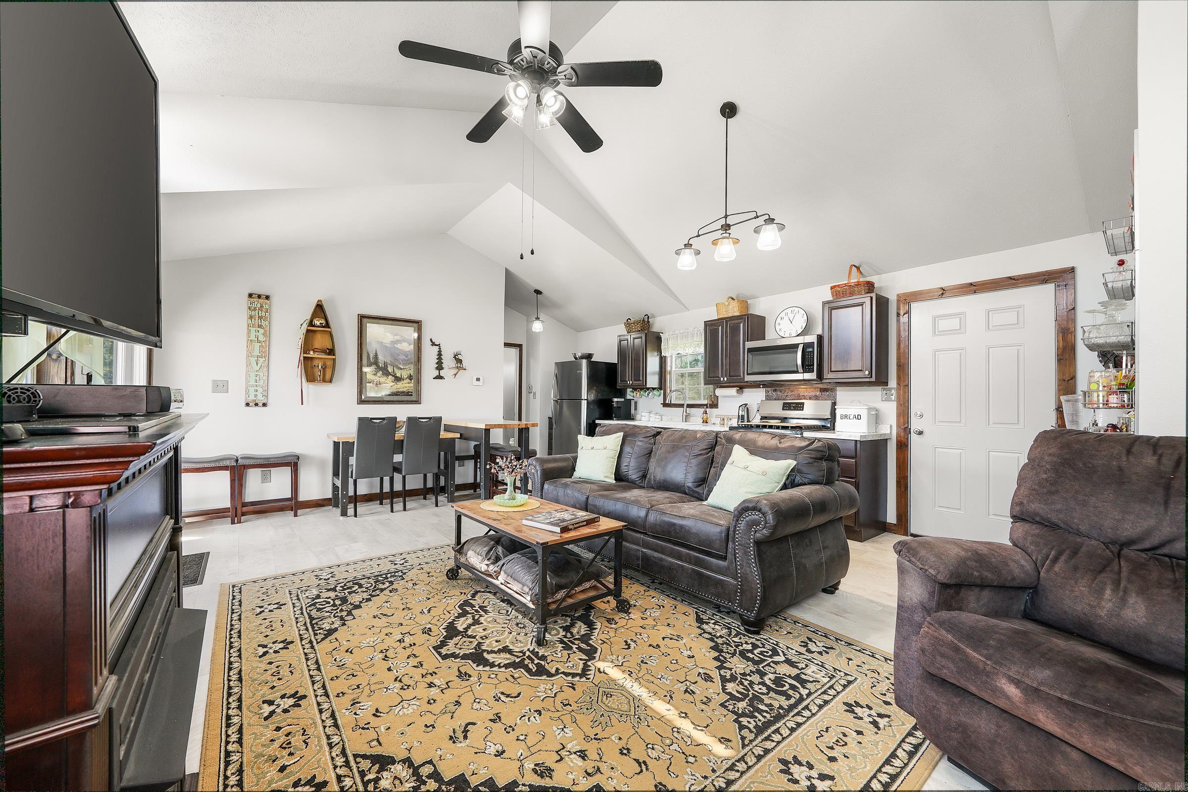 539  Clinton Crossing  Gillham, AR