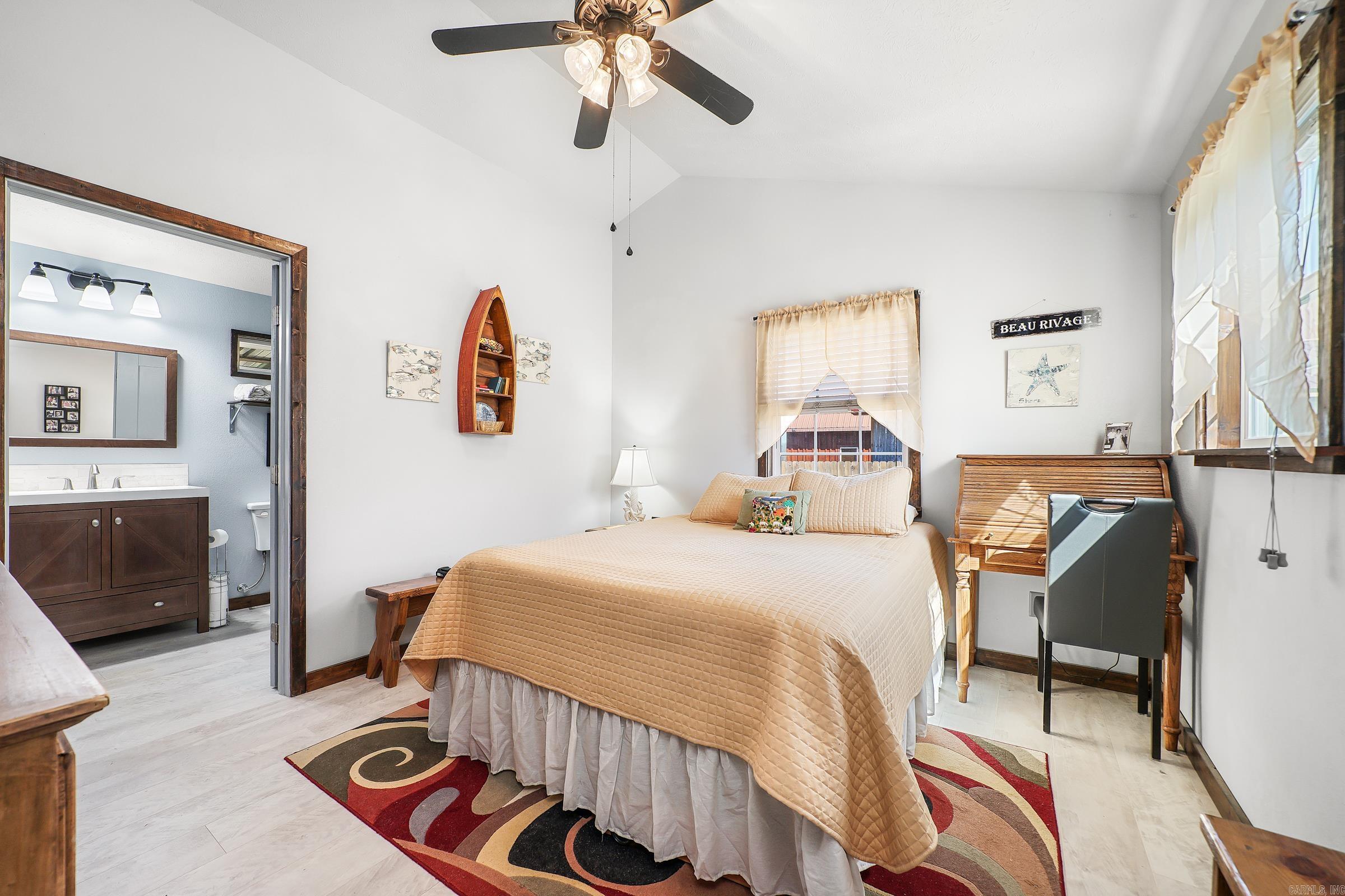 539  Clinton Crossing  Gillham, AR