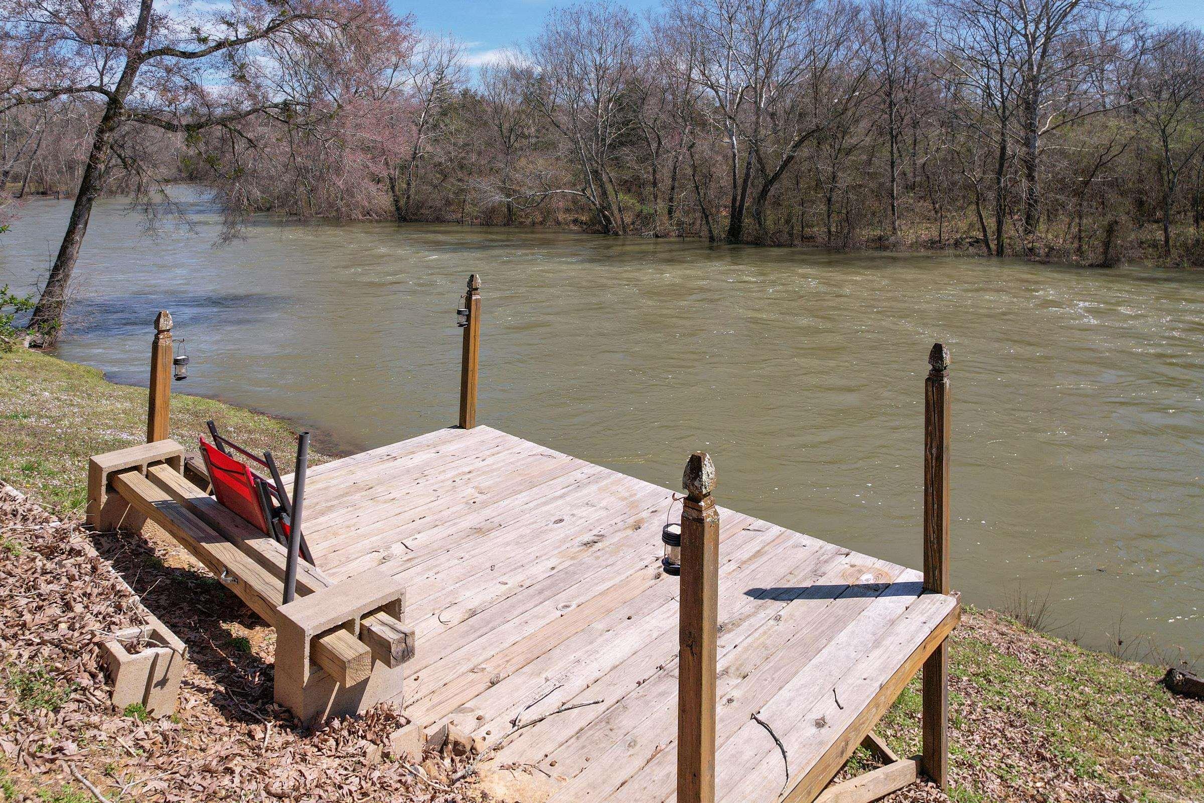 539  Clinton Crossing  Gillham, AR