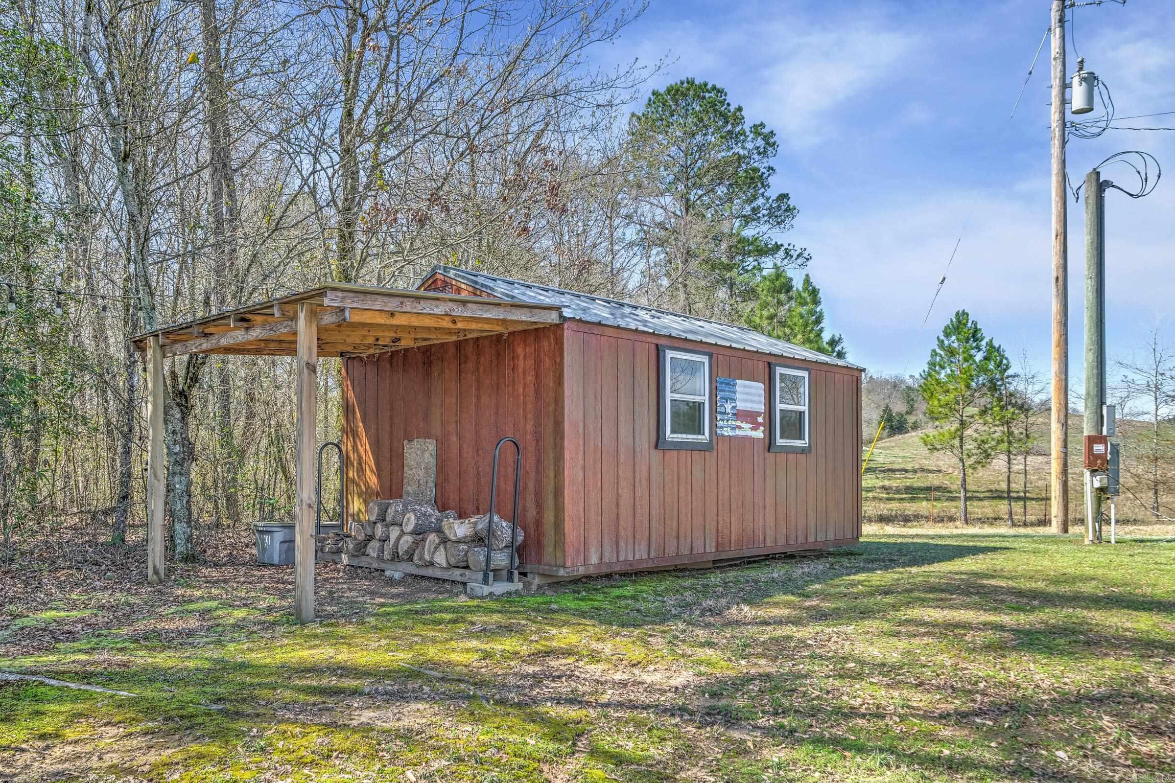 539  Clinton Crossing  Gillham, AR