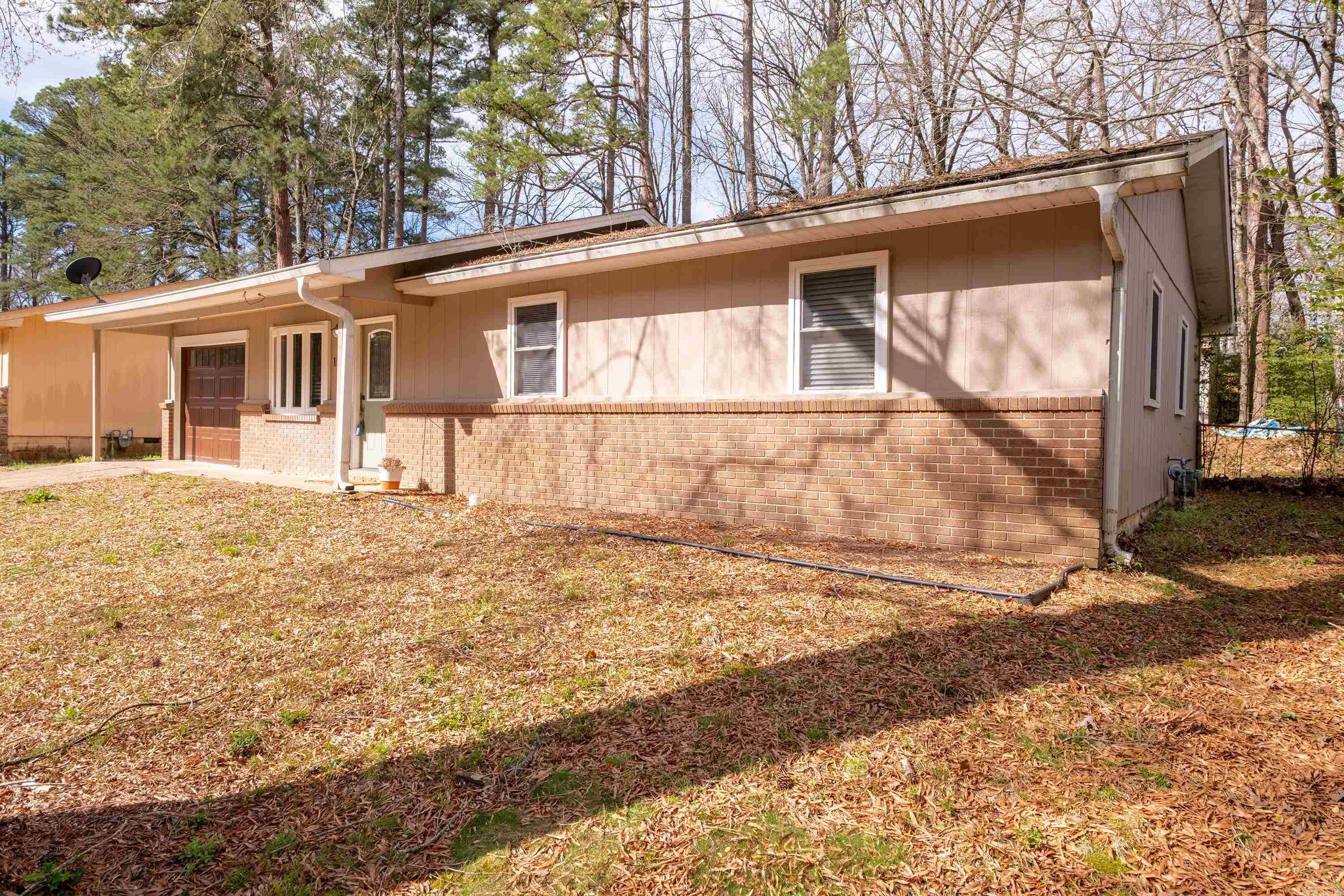 1200  Chris  Benton, AR