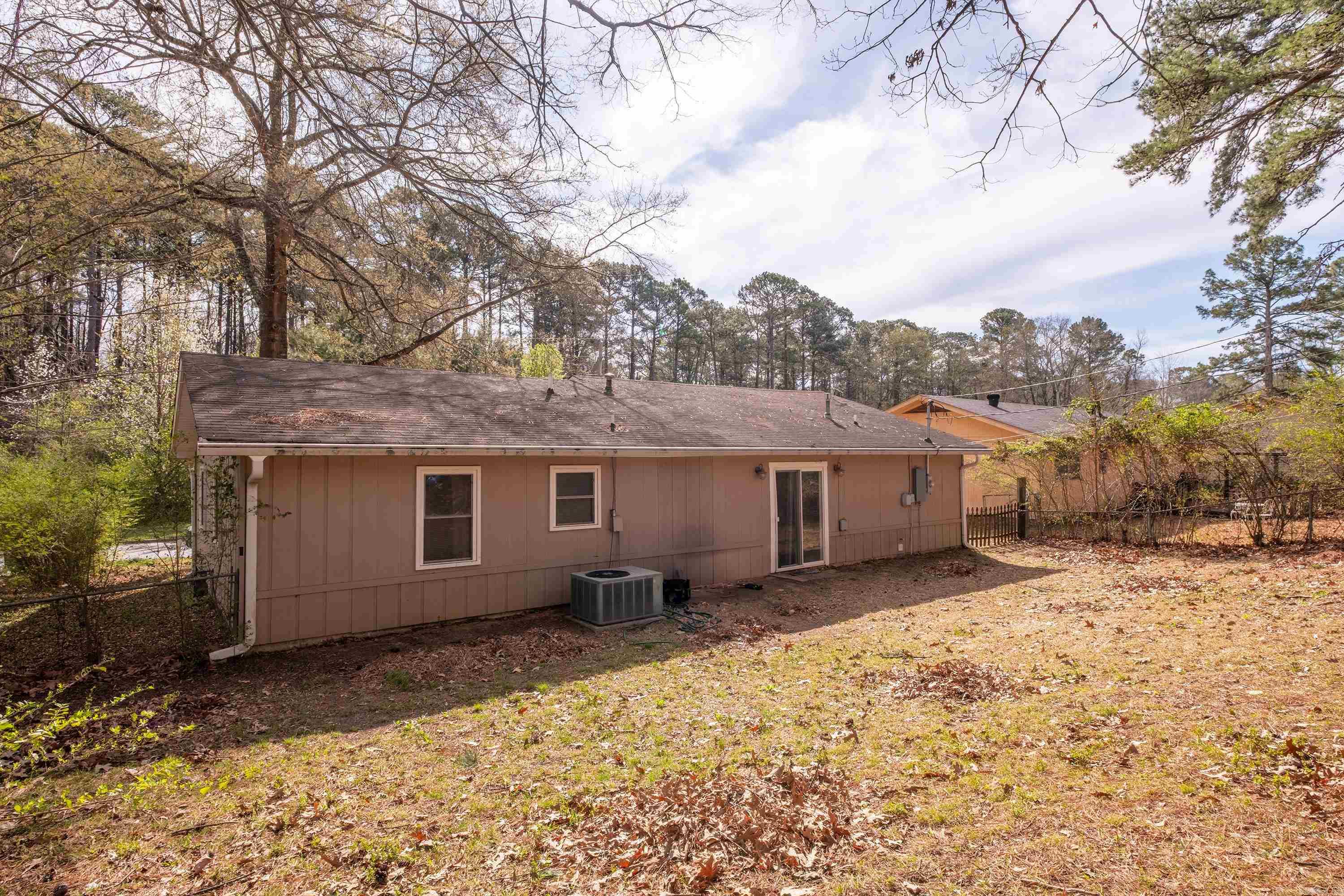 1200  Chris  Benton, AR