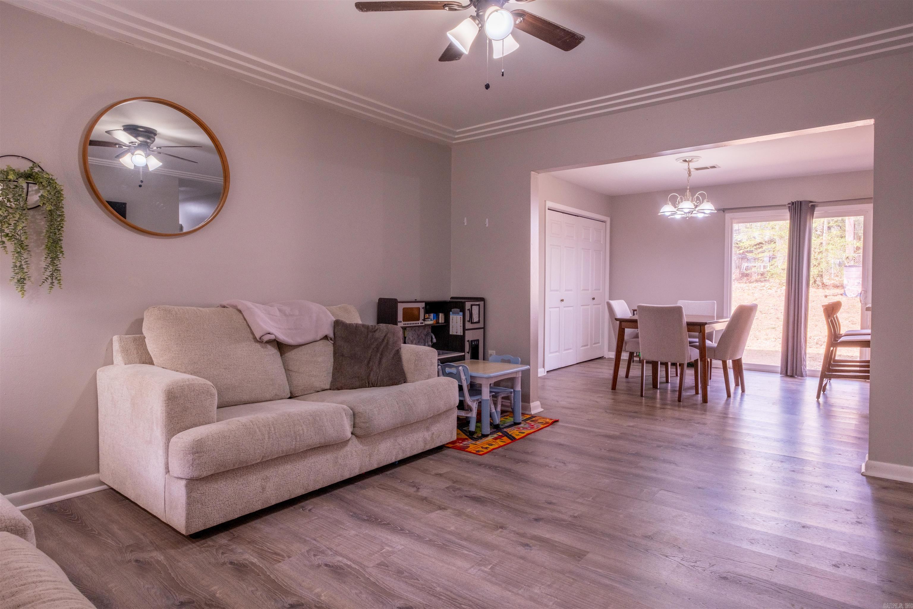 1200  Chris  Benton, AR