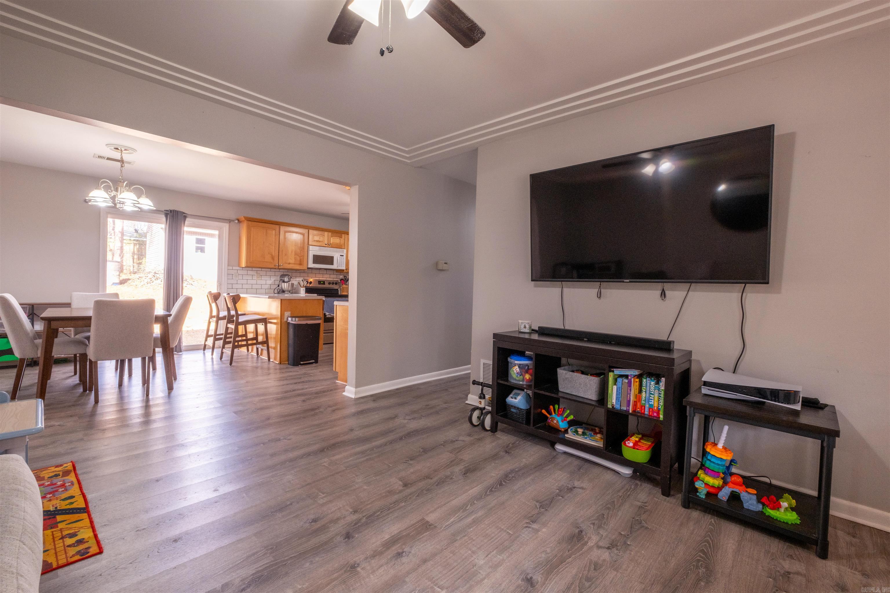 1200  Chris  Benton, AR