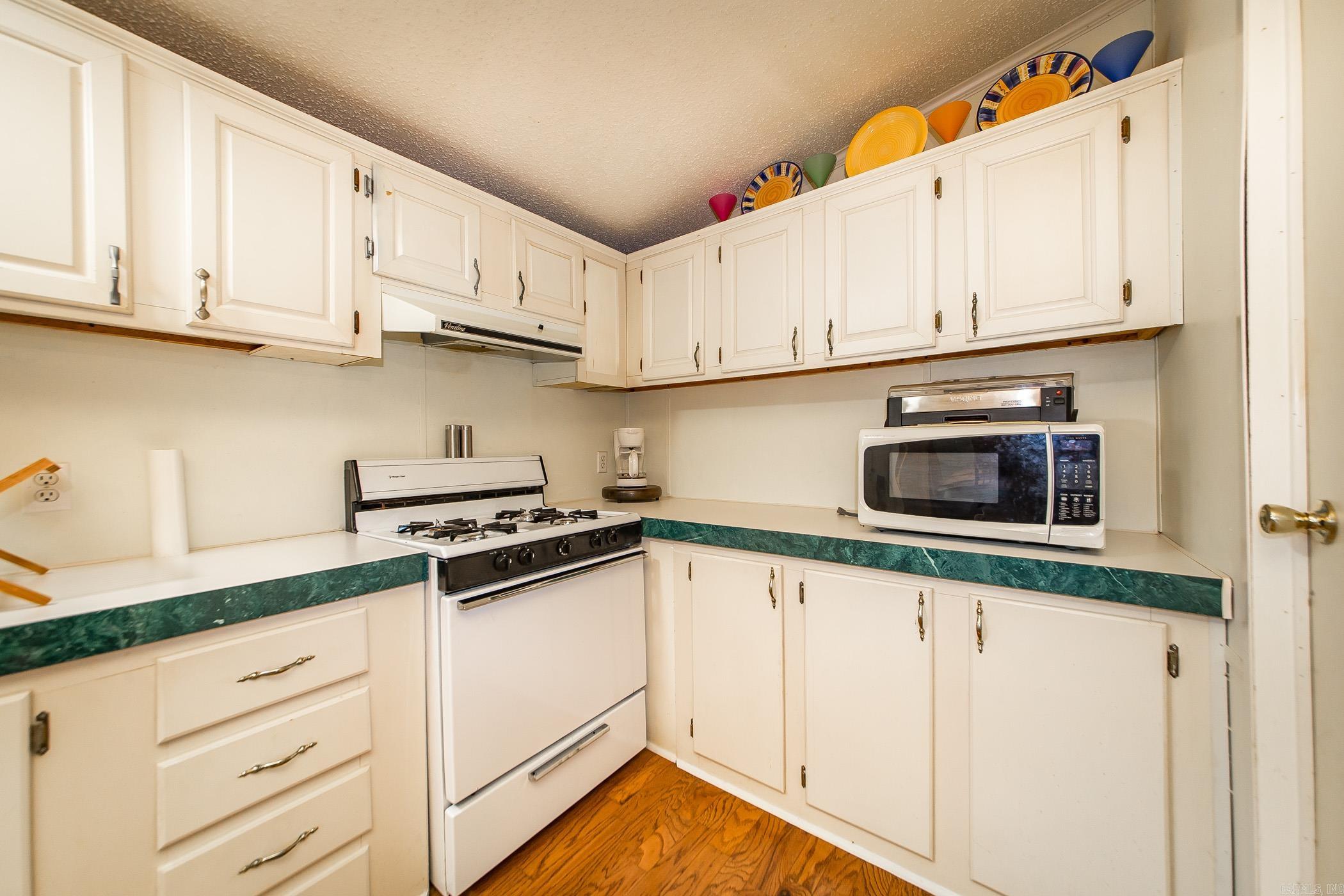 50 Brittany Cove Drive Greers Ferry, AR 72067