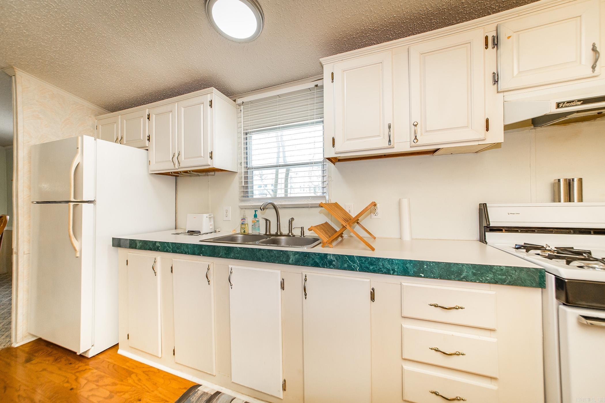50 Brittany Cove Drive Greers Ferry, AR 72067