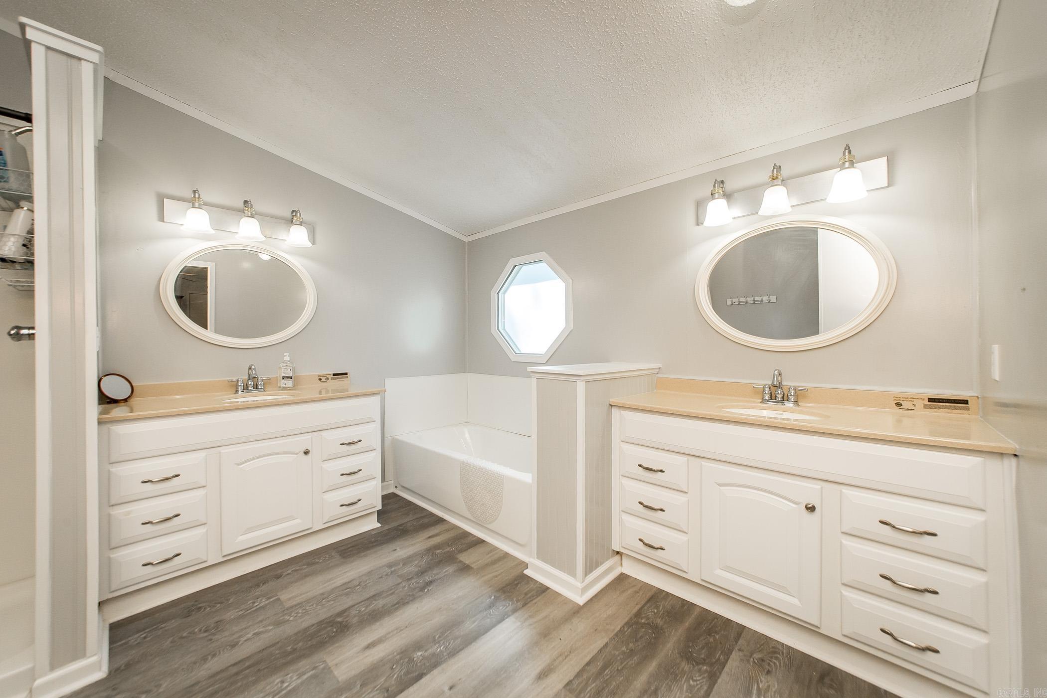 50 Brittany Cove Drive Greers Ferry, AR 72067