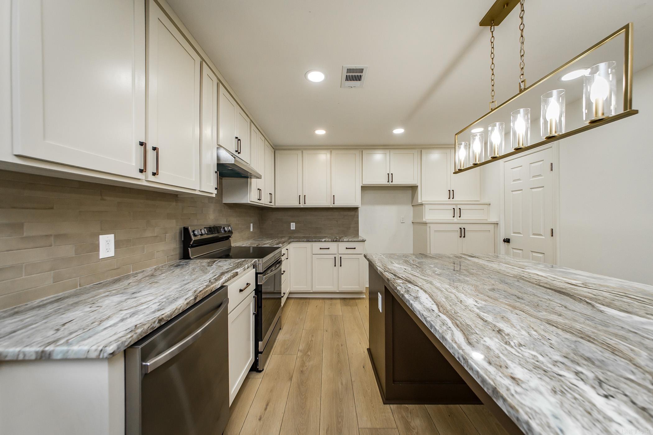11  Kings Rd  Cabot, AR