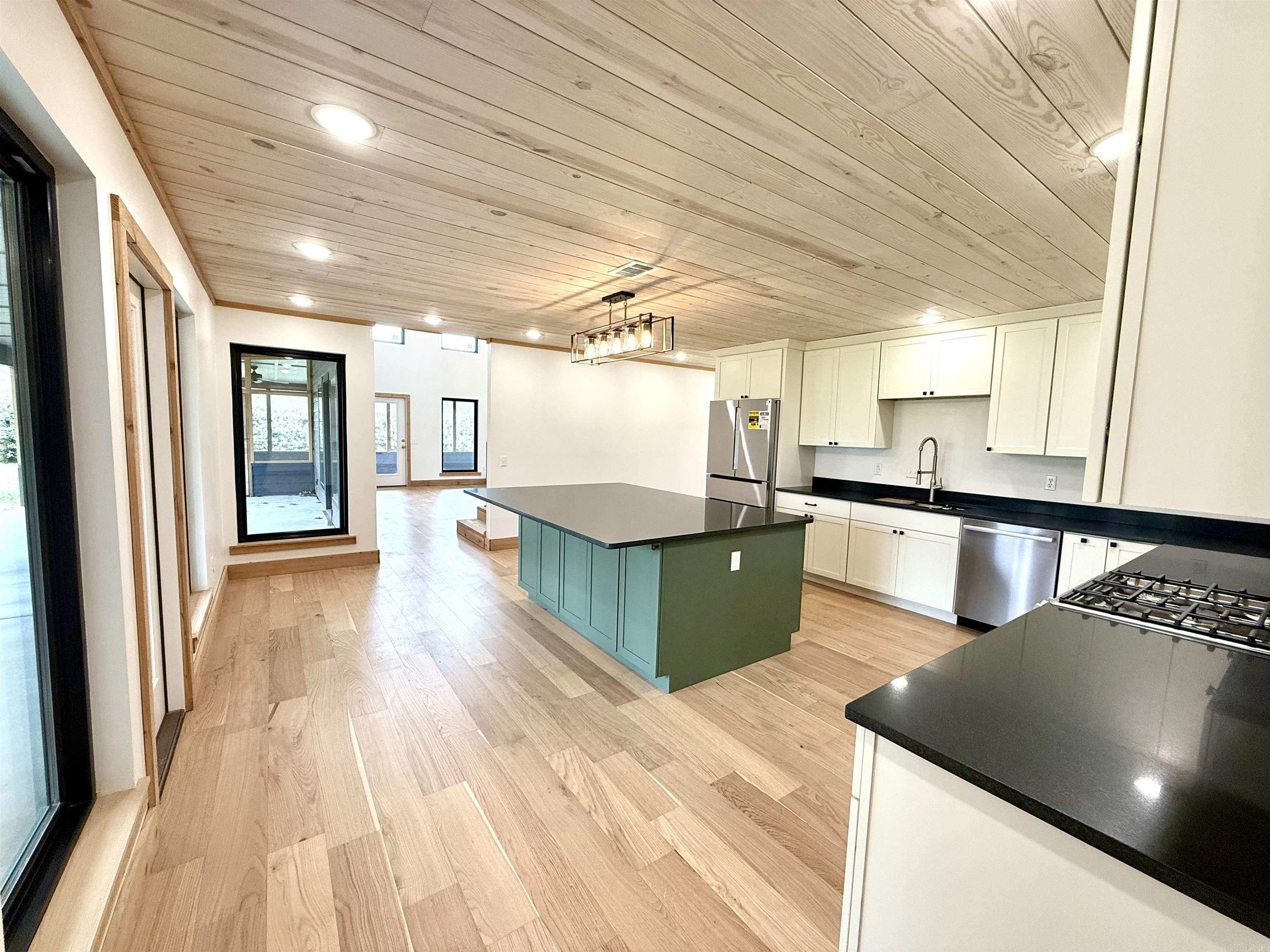 119 E River  Pangburn, AR