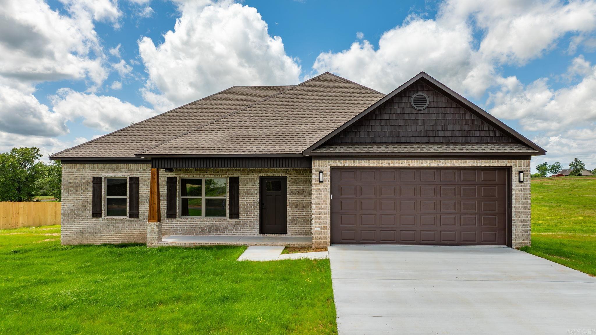 13  High Point Drive  Greenbrier, AR