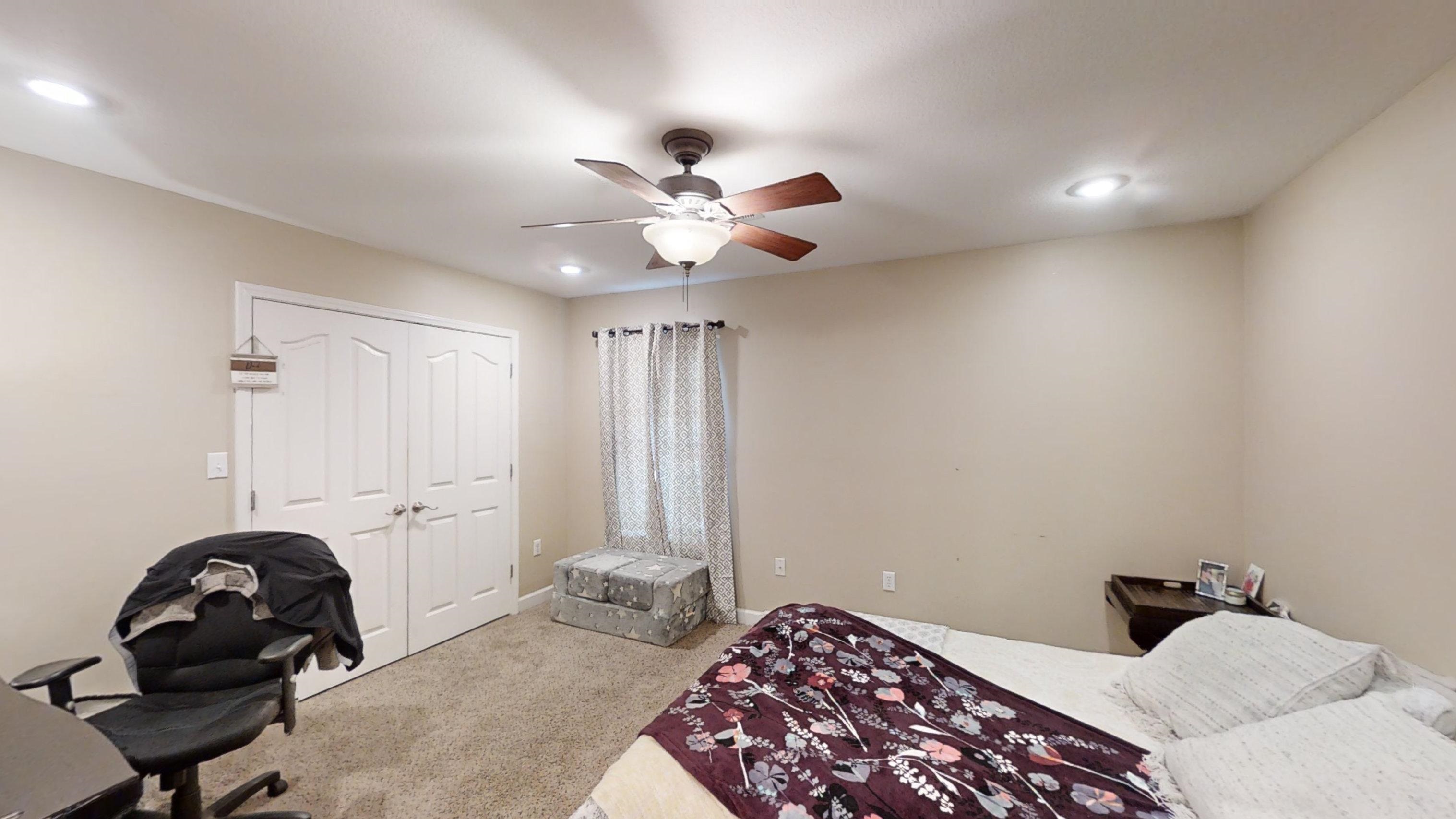 334  Linda  Bono, AR