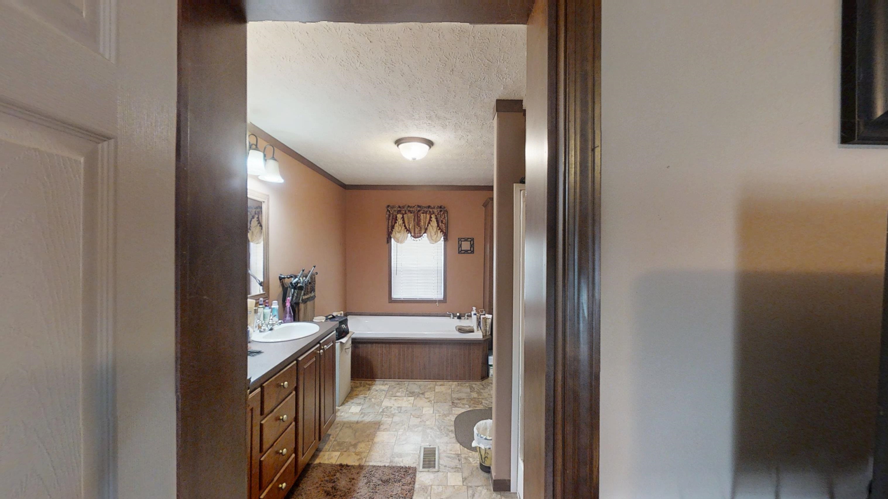 1384/1386  County Road 131  Corning, AR