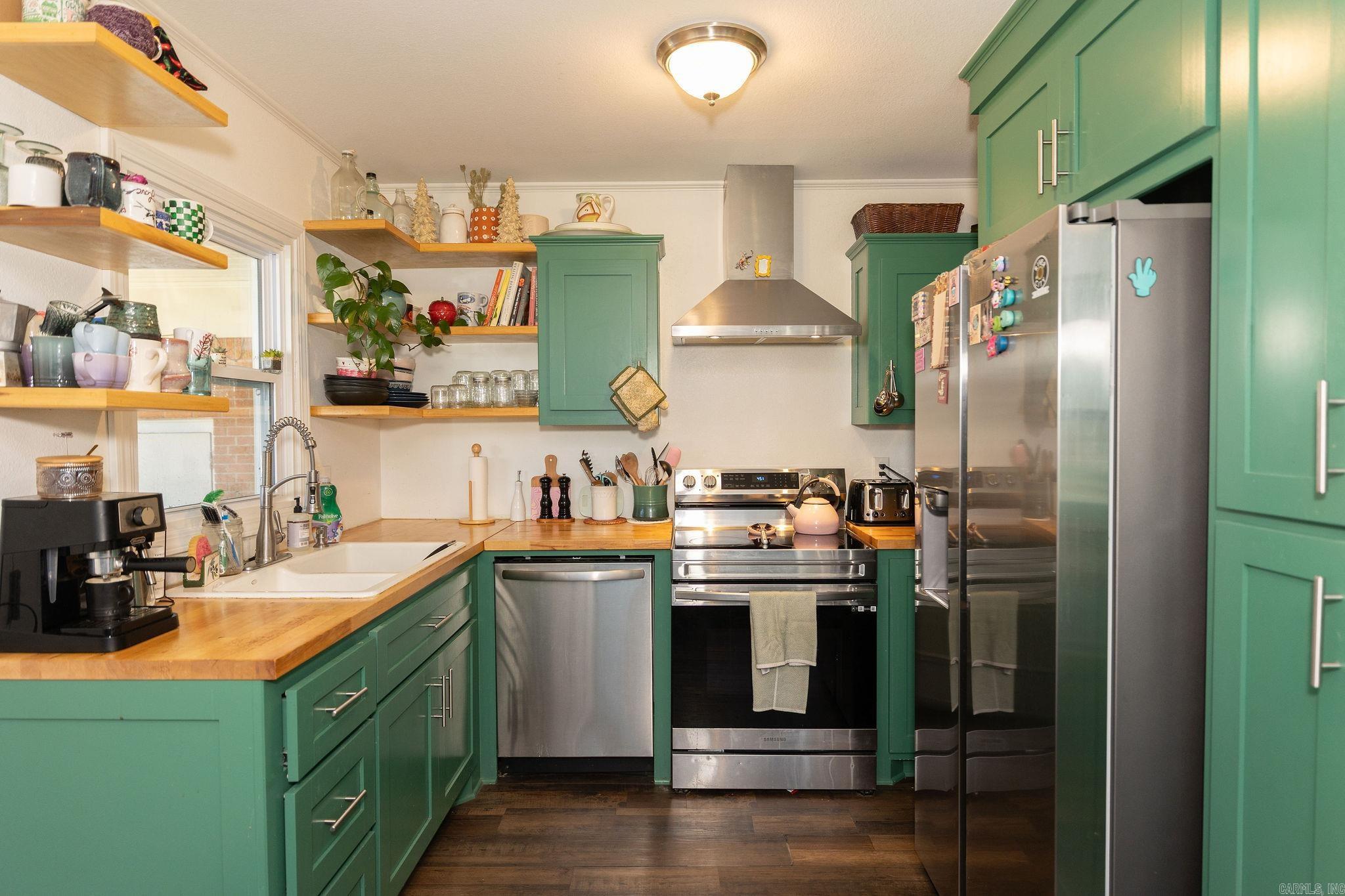 202  Crouch  Benton, AR