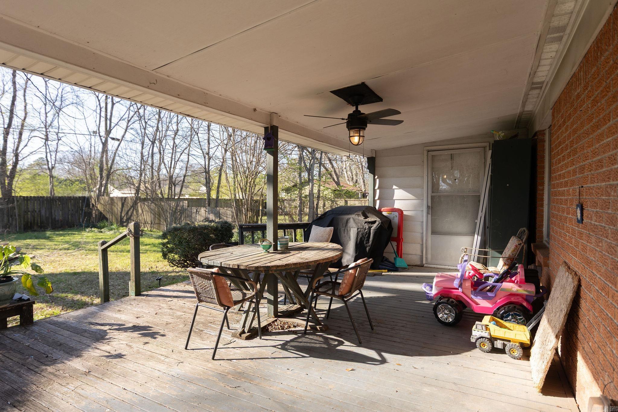 202  Crouch  Benton, AR
