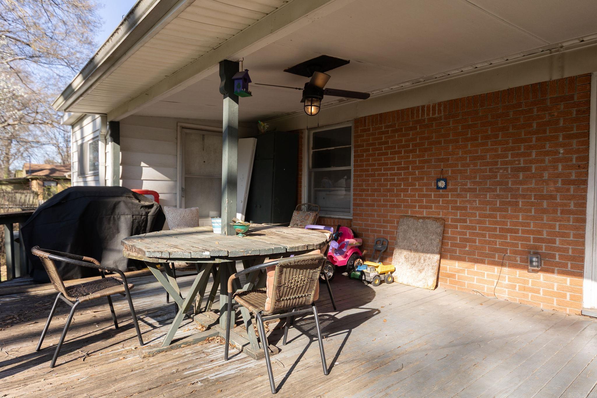 202  Crouch  Benton, AR