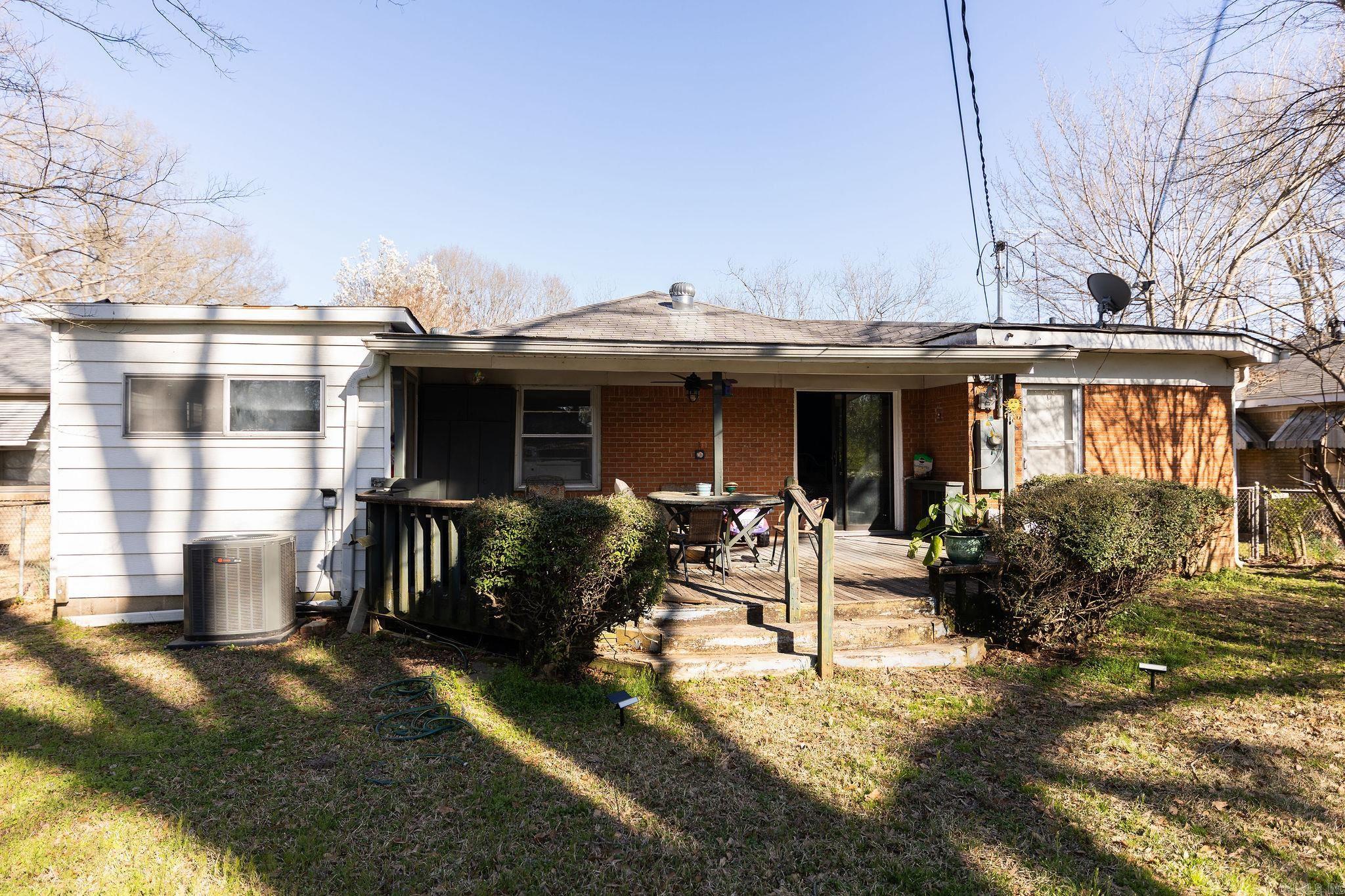 202  Crouch  Benton, AR