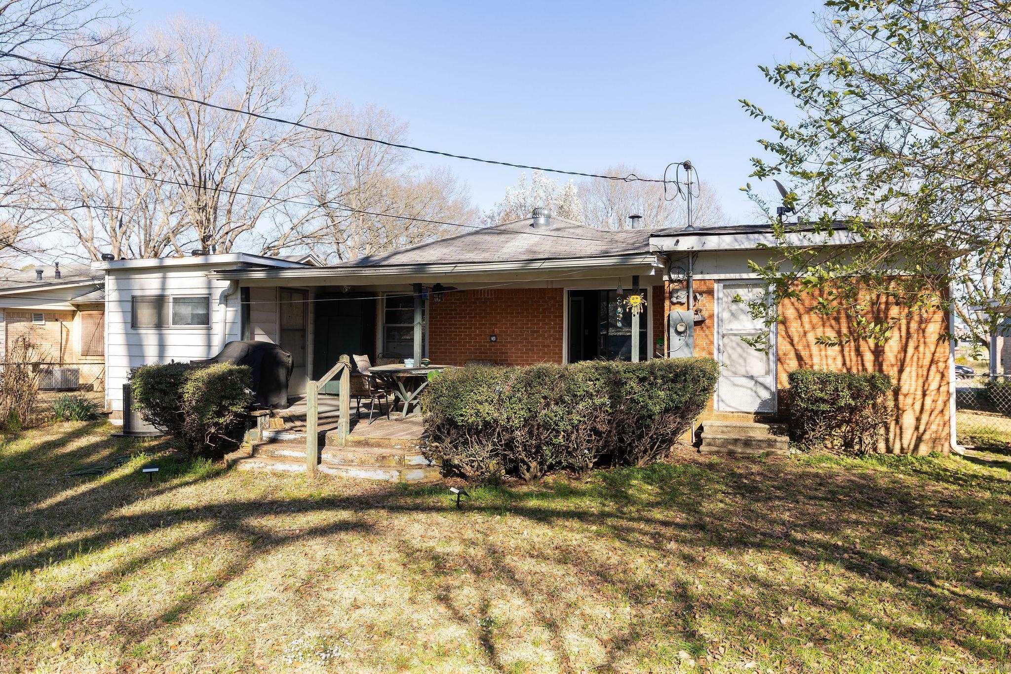202  Crouch  Benton, AR