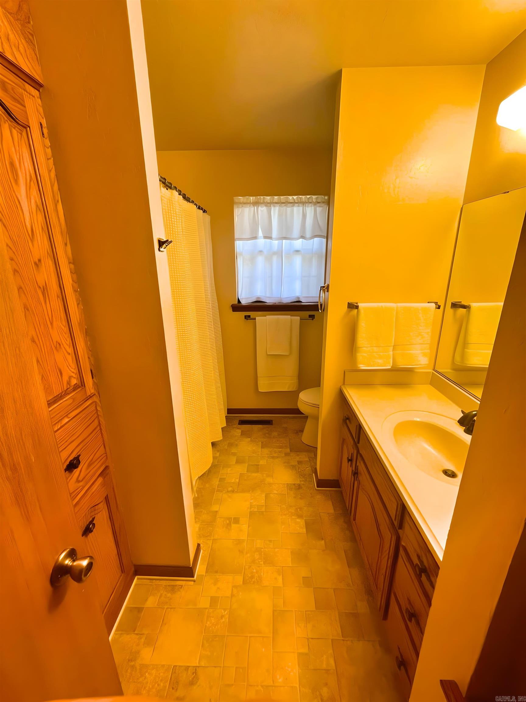 2203  Cordie Dr.  Mena, AR