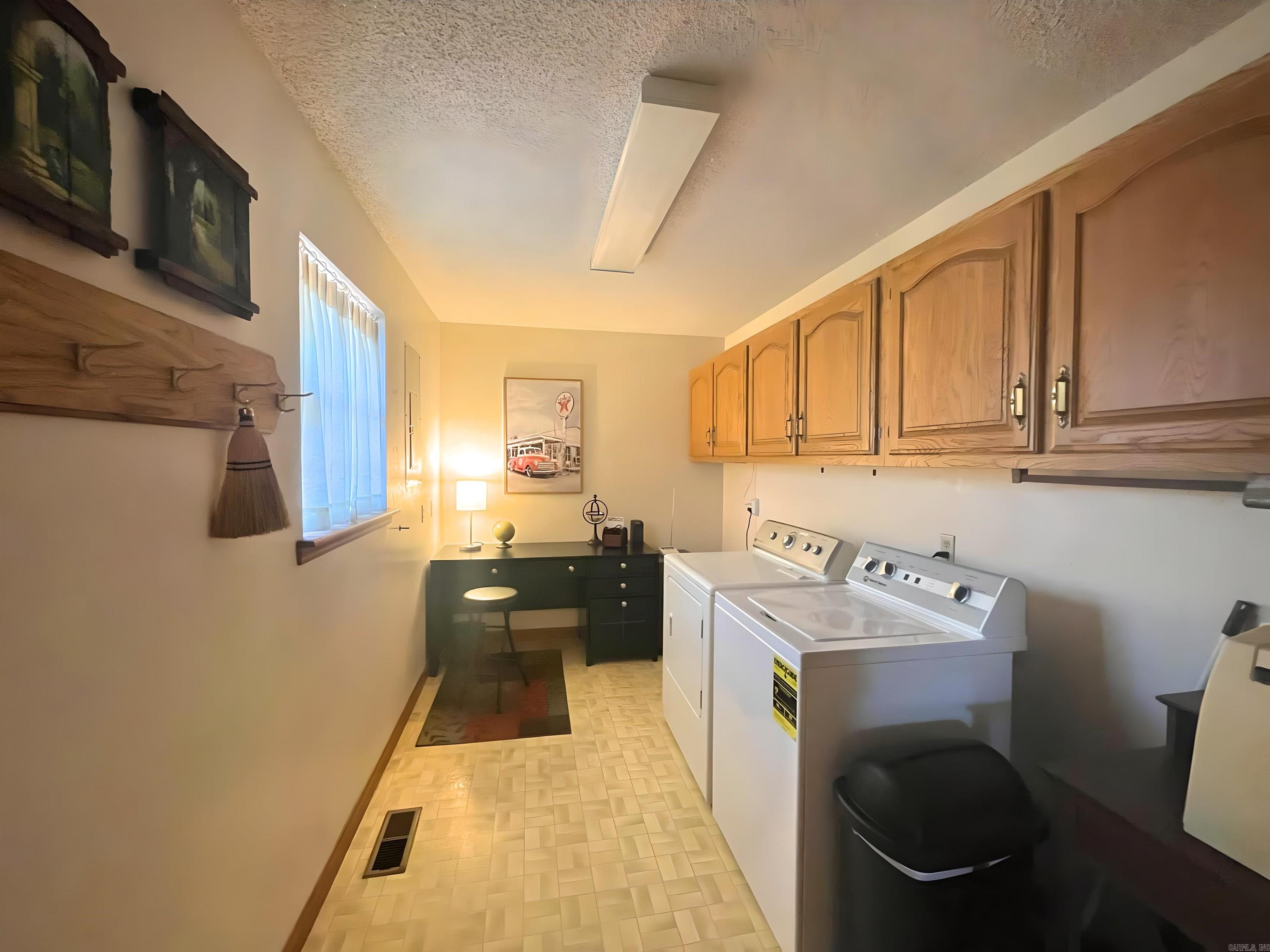 2203  Cordie Dr.  Mena, AR