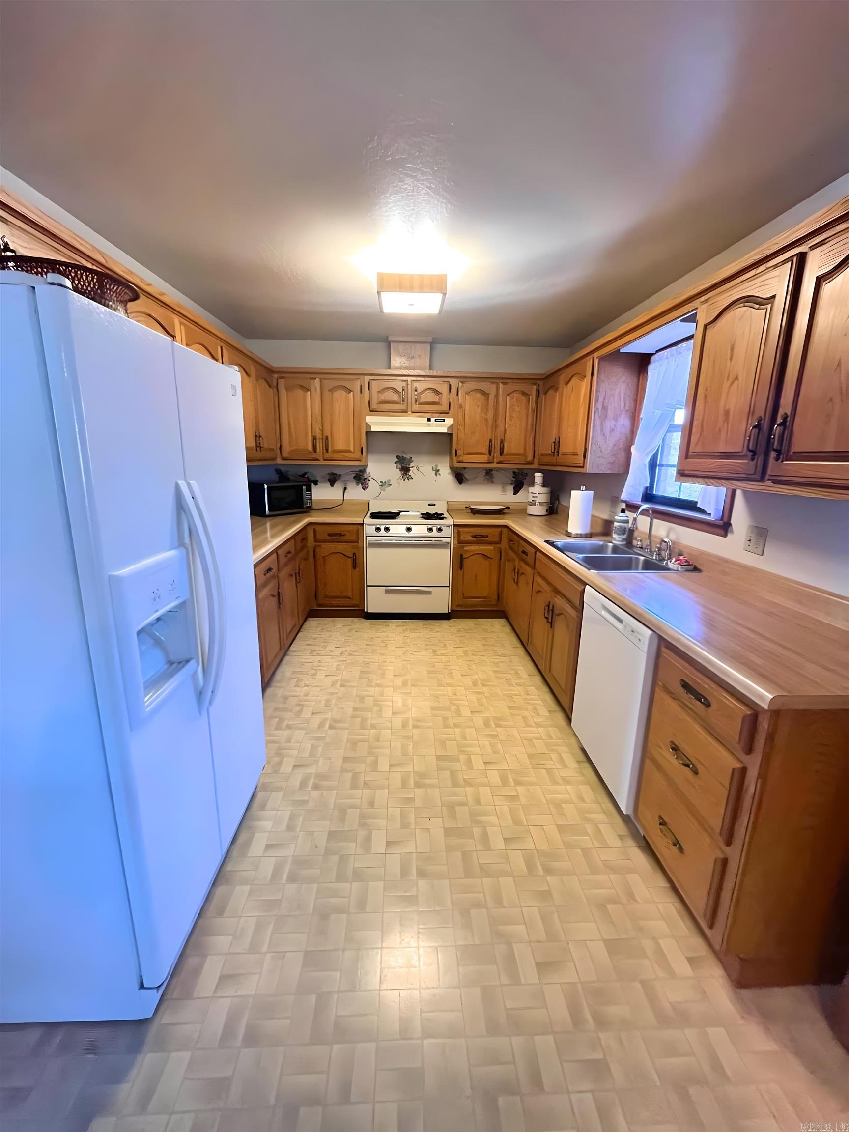 2203  Cordie Dr.  Mena, AR