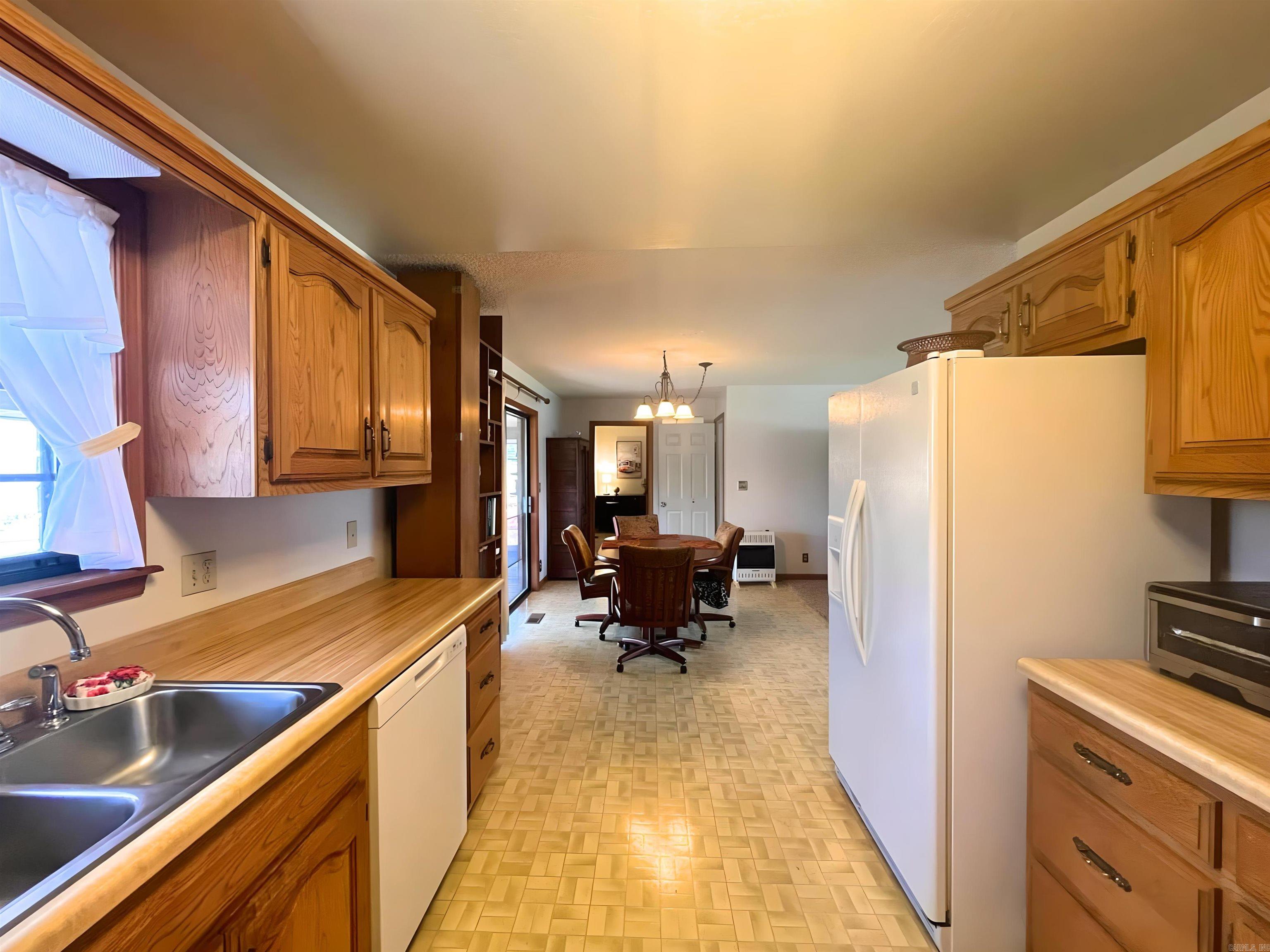 2203  Cordie Dr.  Mena, AR