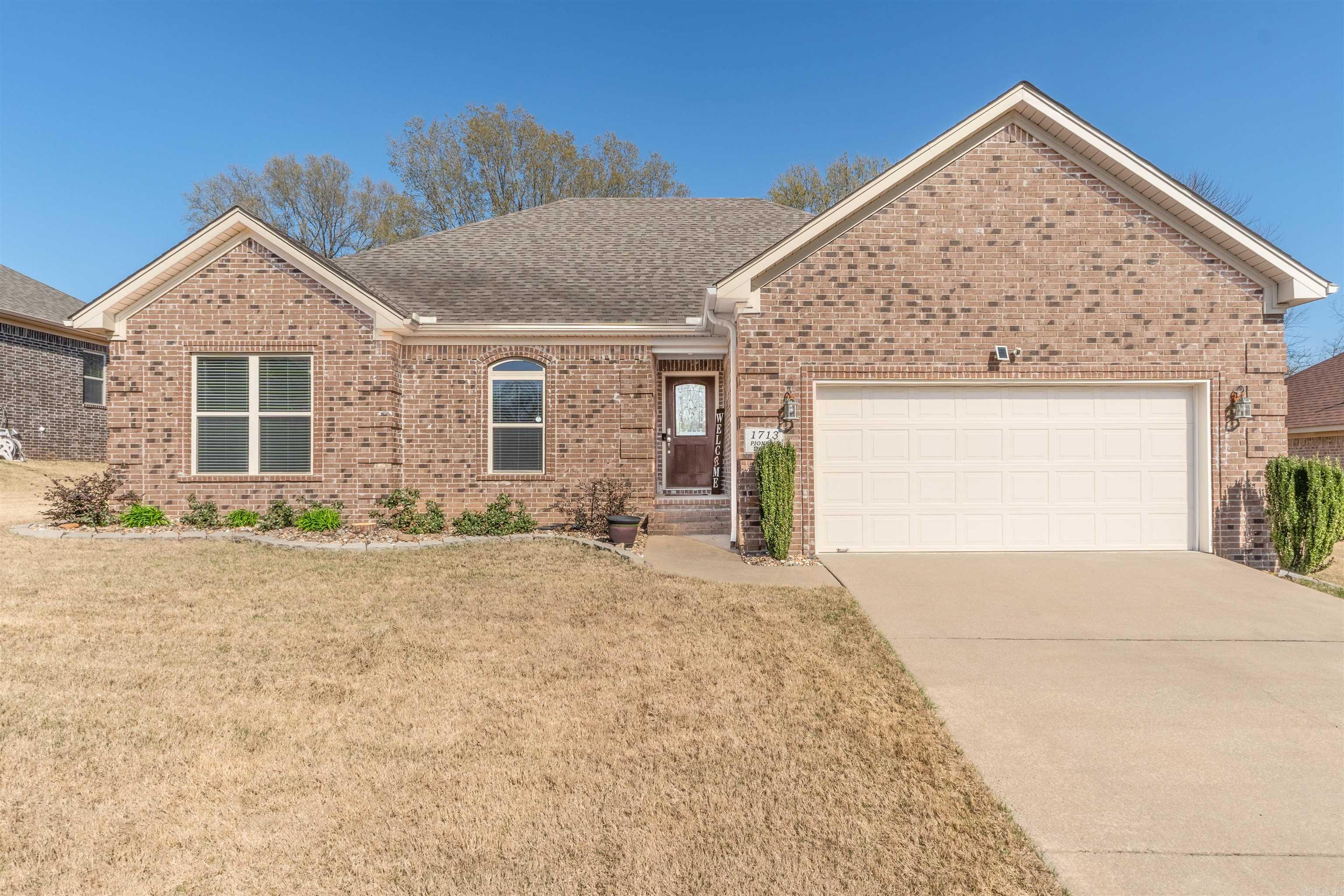1713  Pioneer  Cabot, AR