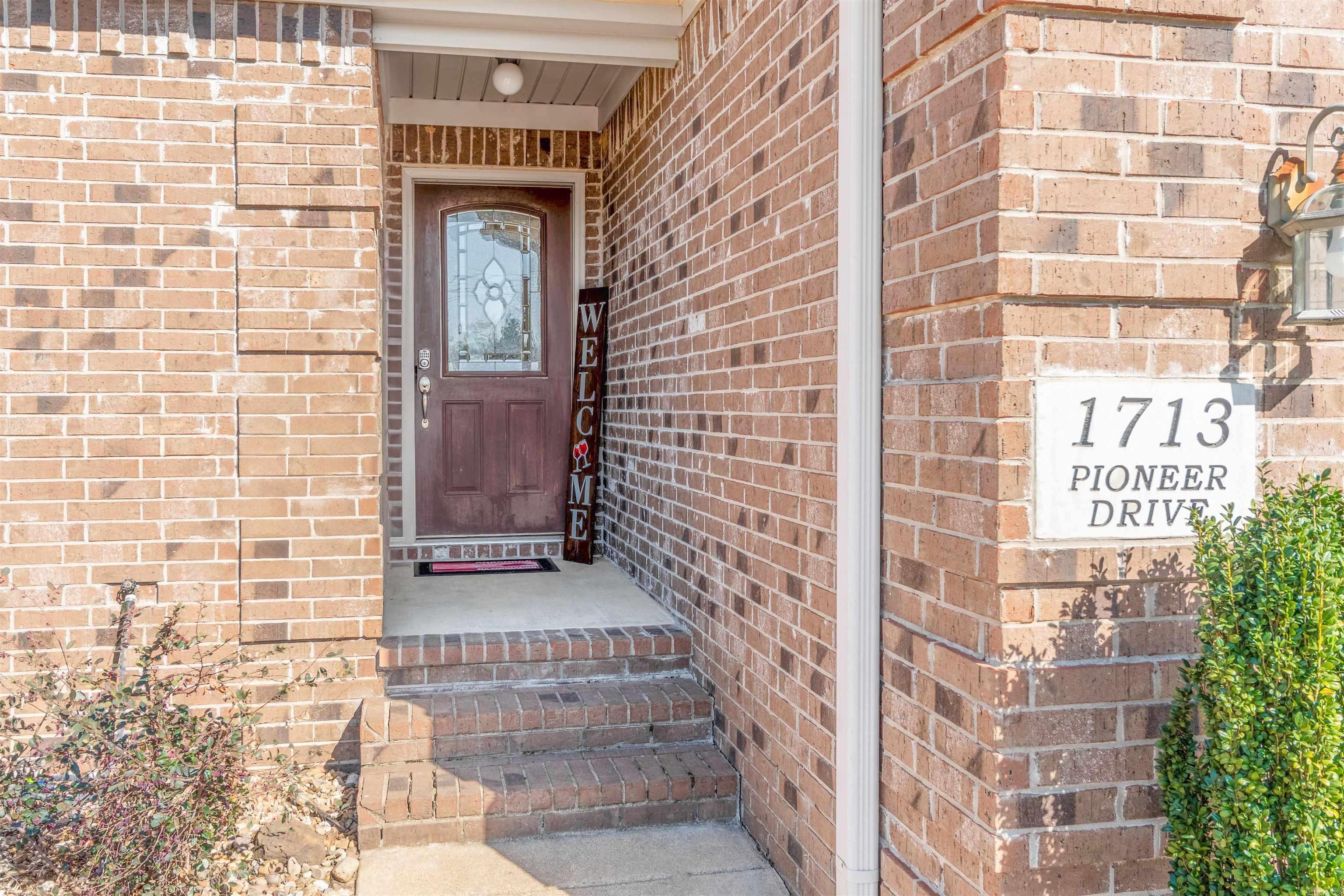 1713  Pioneer  Cabot, AR